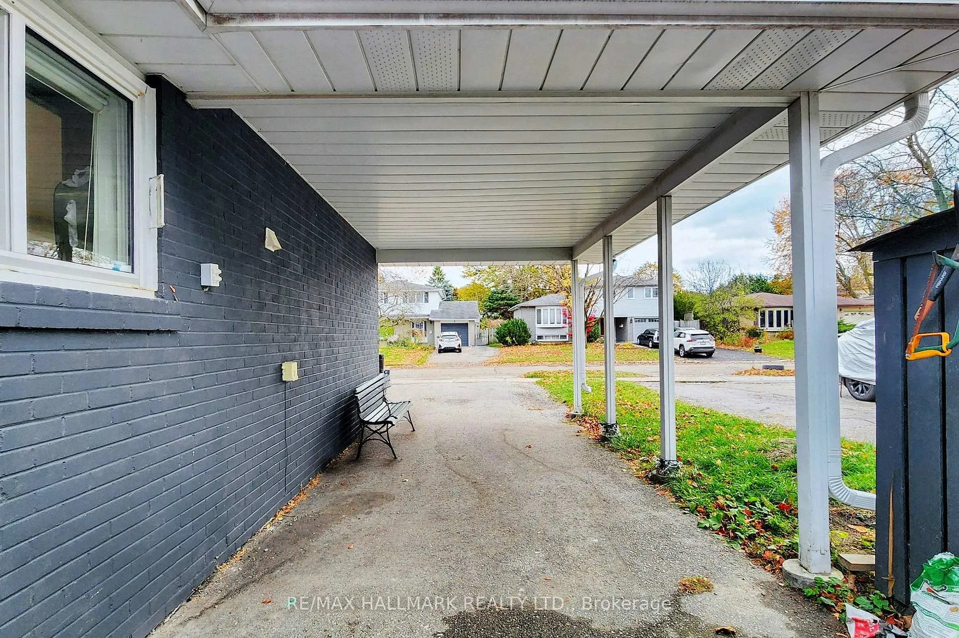 Photo 29 of 4 Devins Drive, Aurora, Aurora Heights — HOMEH