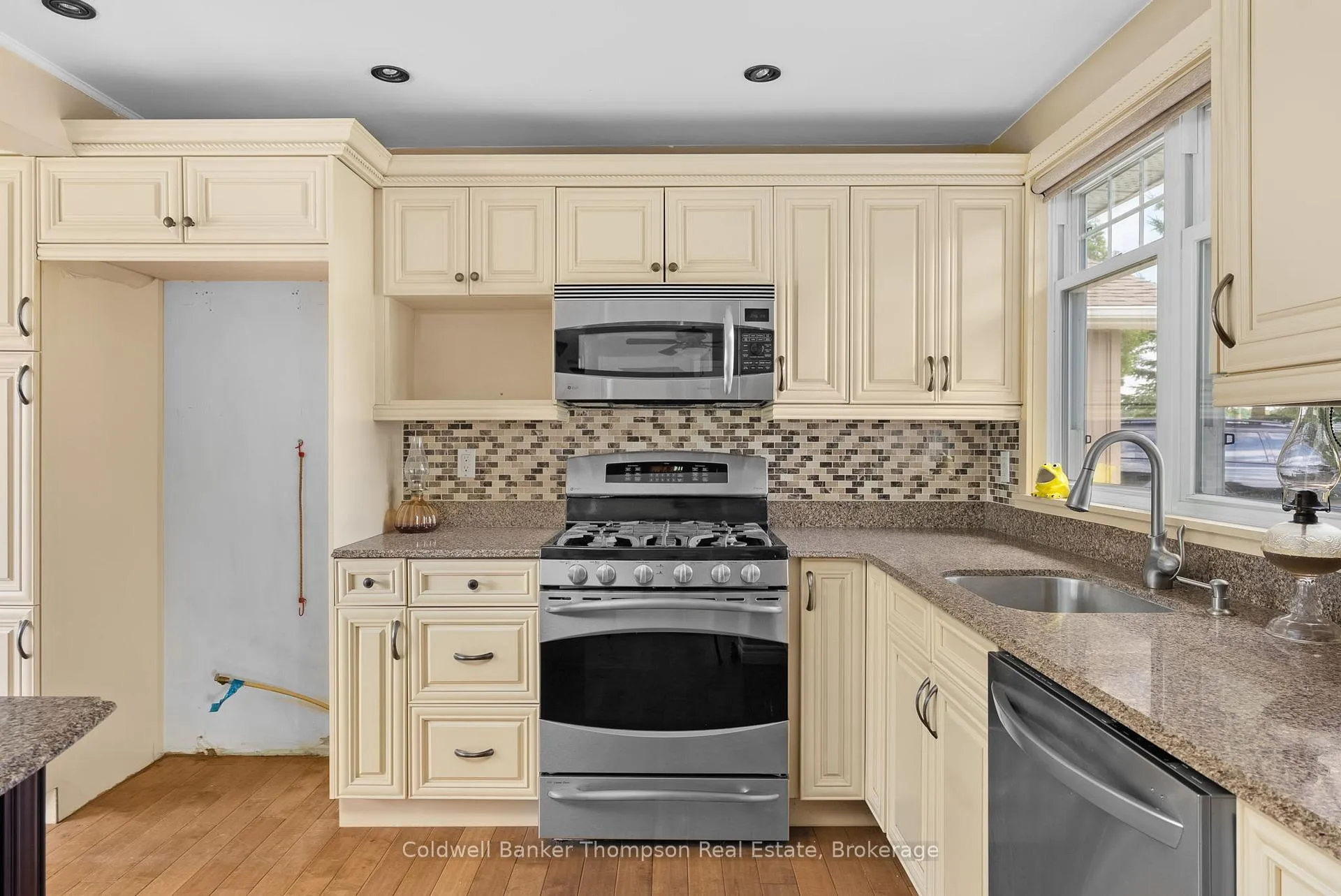 Photo 32 of 832 Chetwynd Road, Armour — HOMEH