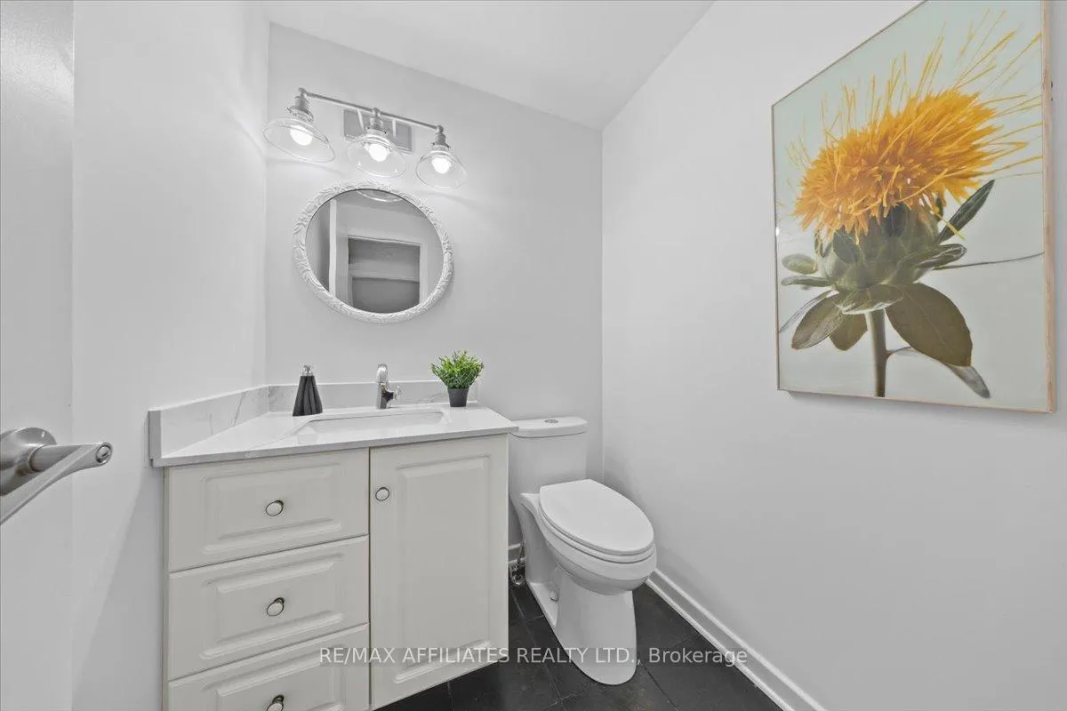Photo 13 of 42 Centrepark Drive, Ottawa, Blackburn Hamlet — HOMEH