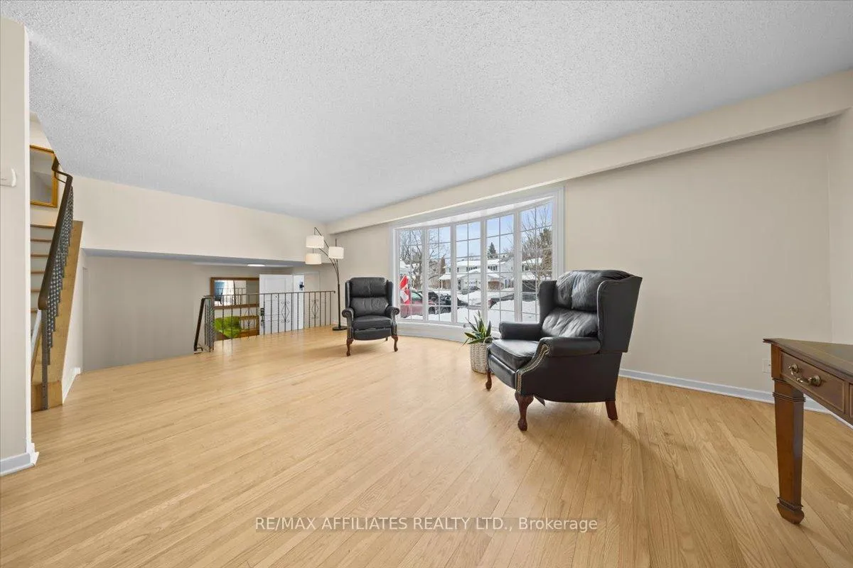 Photo 54 of 42 Centrepark Drive, Ottawa, Blackburn Hamlet — HOMEH