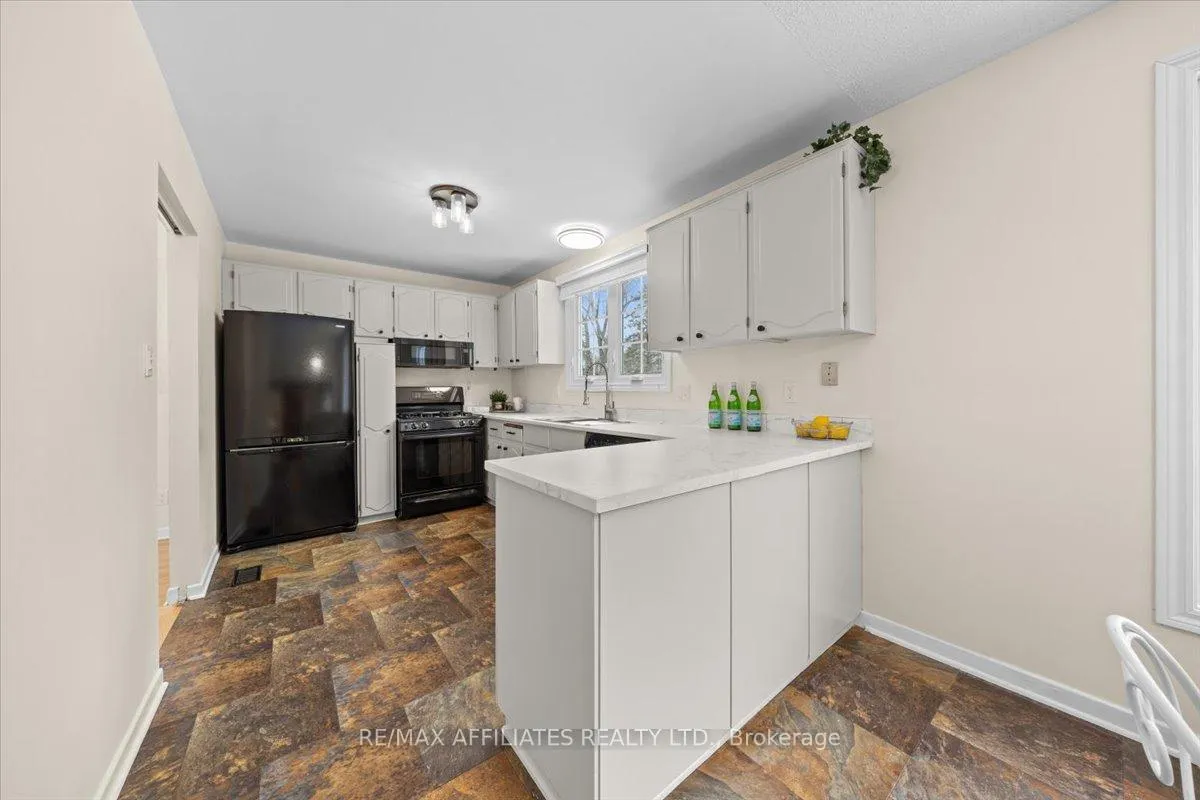 Photo 68 of 42 Centrepark Drive, Ottawa, Blackburn Hamlet — HOMEH