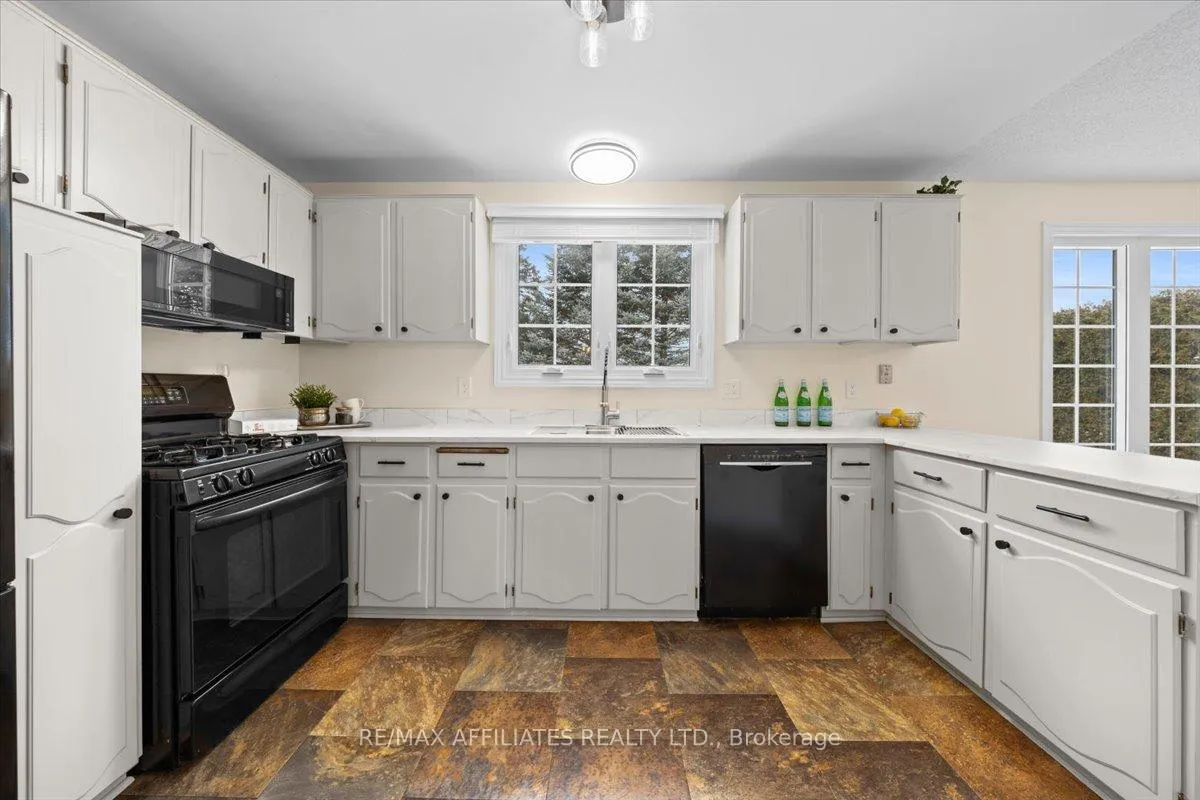Photo 73 of 42 Centrepark Drive, Ottawa, Blackburn Hamlet — HOMEH