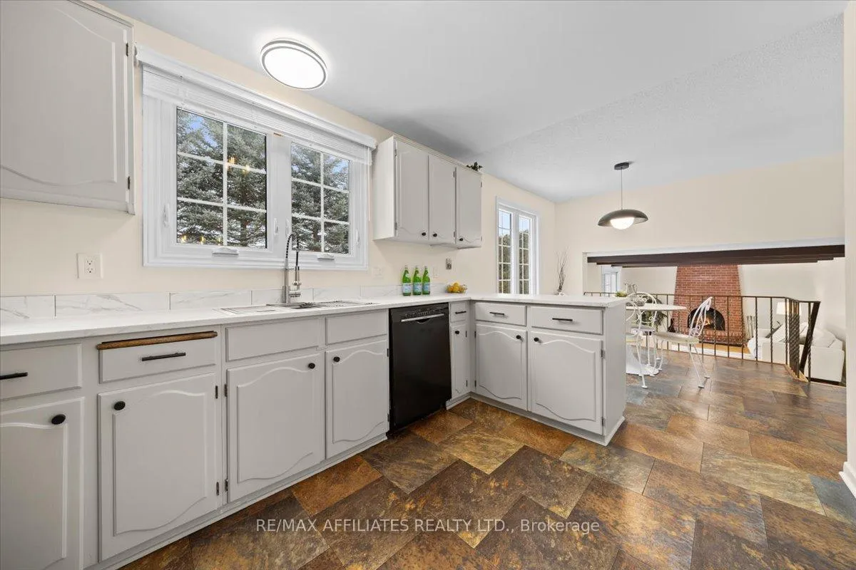Photo 75 of 42 Centrepark Drive, Ottawa, Blackburn Hamlet — HOMEH