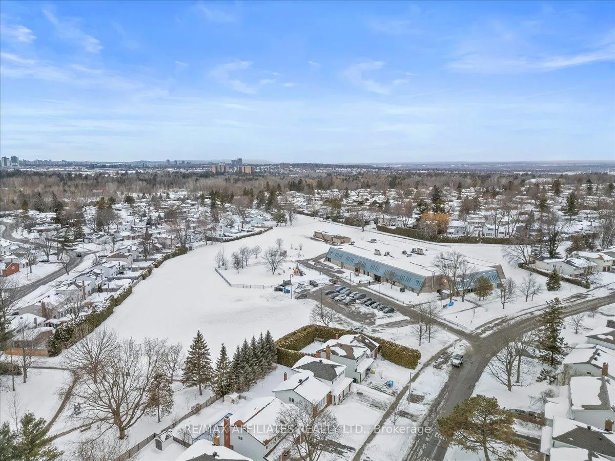 Photo 184 of 42 Centrepark Drive, Ottawa, Blackburn Hamlet — HOMEH