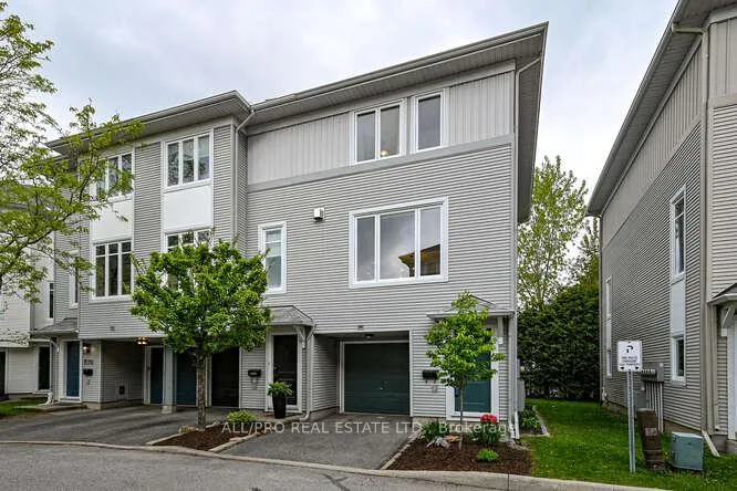Photo 6 of 74 Songbird Private, Ottawa, Westcliffe Estates — HOMEH