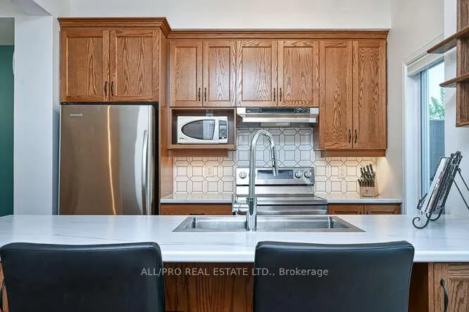 Photo 58 of 74 Songbird Private, Ottawa, Westcliffe Estates — HOMEH