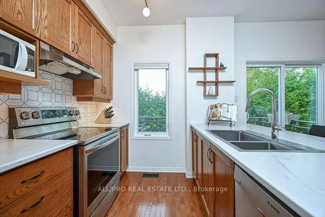 Photo 66 of 74 Songbird Private, Ottawa, Westcliffe Estates — HOMEH