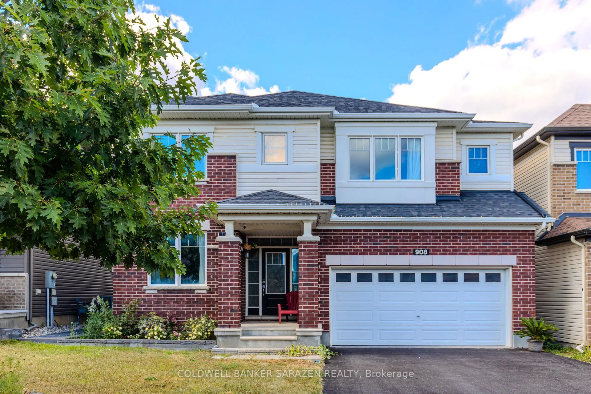 Photo 2 of 908 Guinness Crescent, Ottawa, Barrhaven - Half Moon Bay — HOMEH