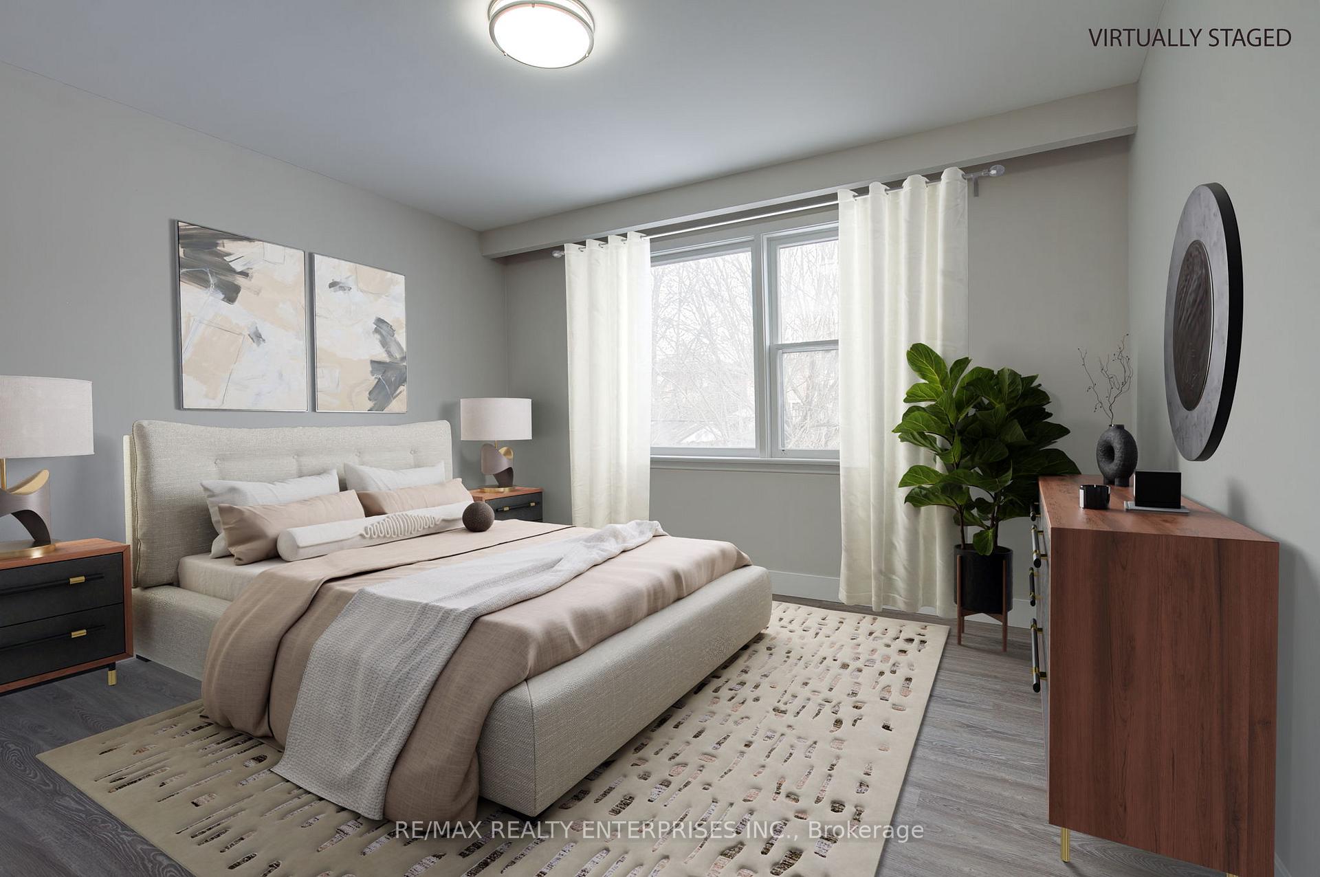 Photo 10 of 28 Algoma Street, Etobicoke, Mimico — HOMEH