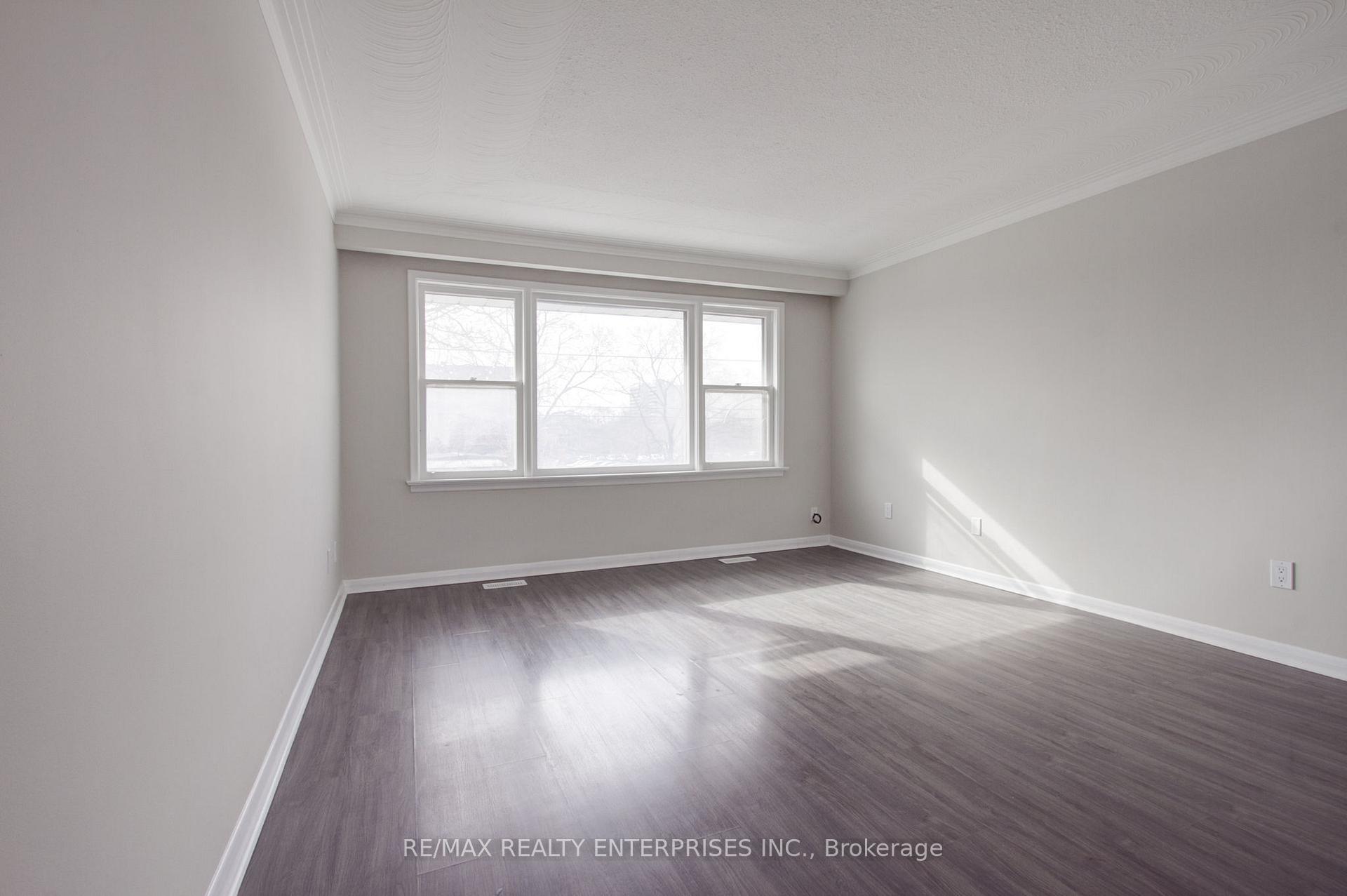 Photo 19 of 28 Algoma Street, Etobicoke, Mimico — HOMEH