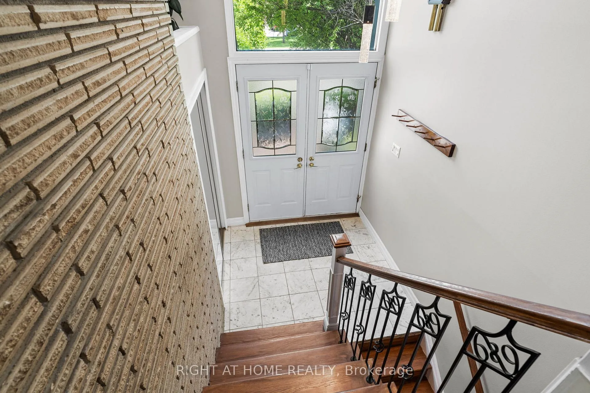 Photo 8 of 690 Coronation Avenue, Ottawa, Riverview Park — HOMEH