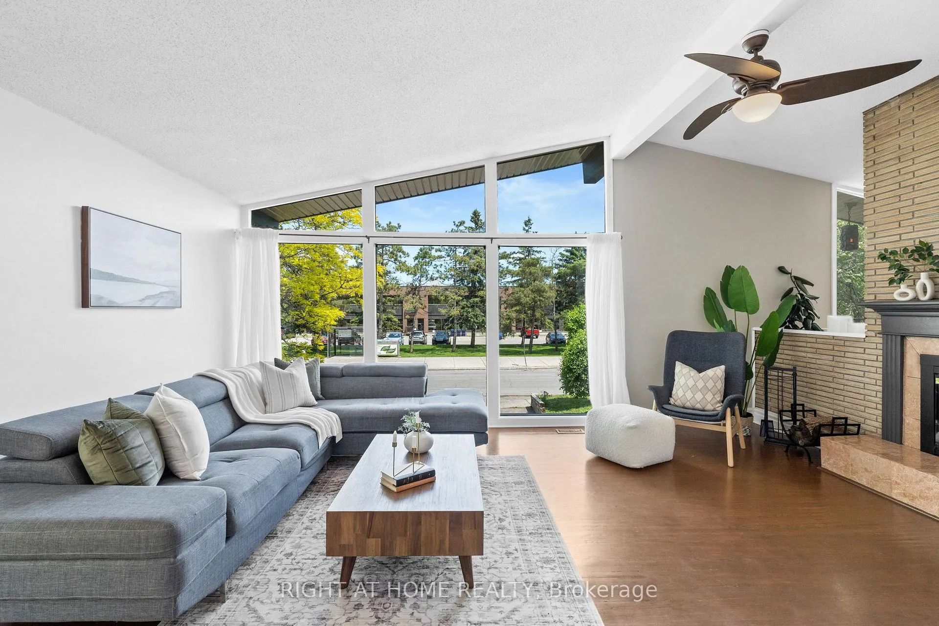 Photo 18 of 690 Coronation Avenue, Ottawa, Riverview Park — HOMEH