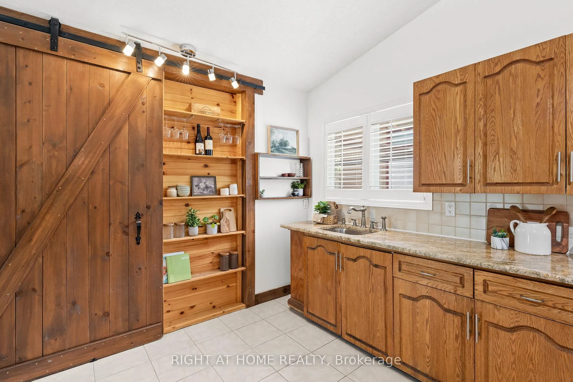 Photo 46 of 690 Coronation Avenue, Ottawa, Riverview Park — HOMEH
