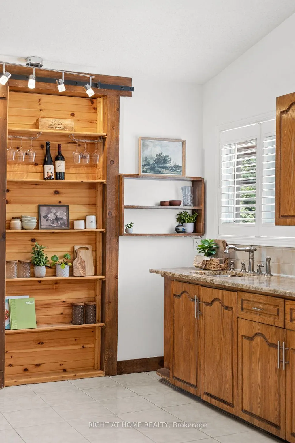 Photo 58 of 690 Coronation Avenue, Ottawa, Riverview Park — HOMEH