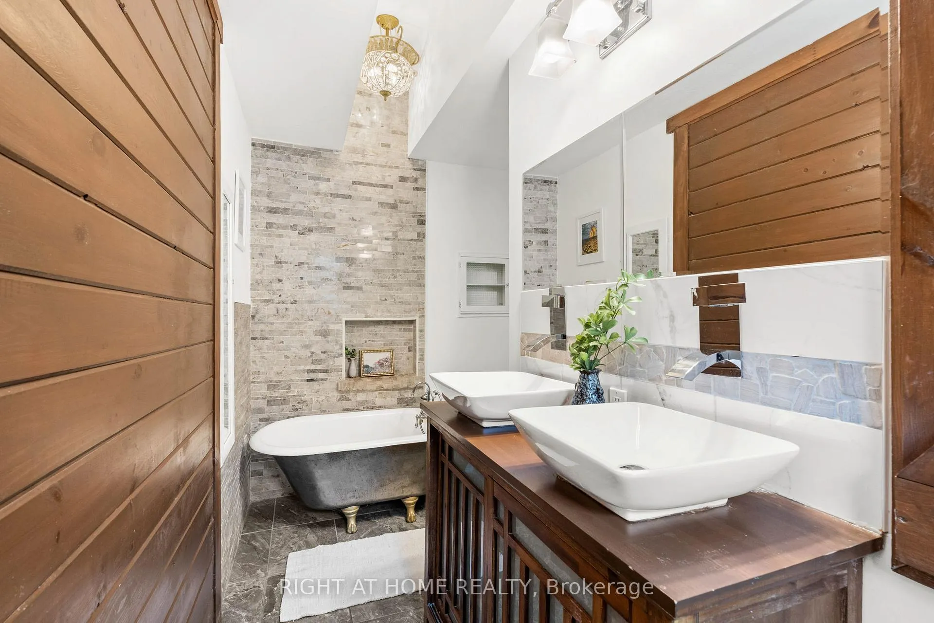 Photo 98 of 690 Coronation Avenue, Ottawa, Riverview Park — HOMEH
