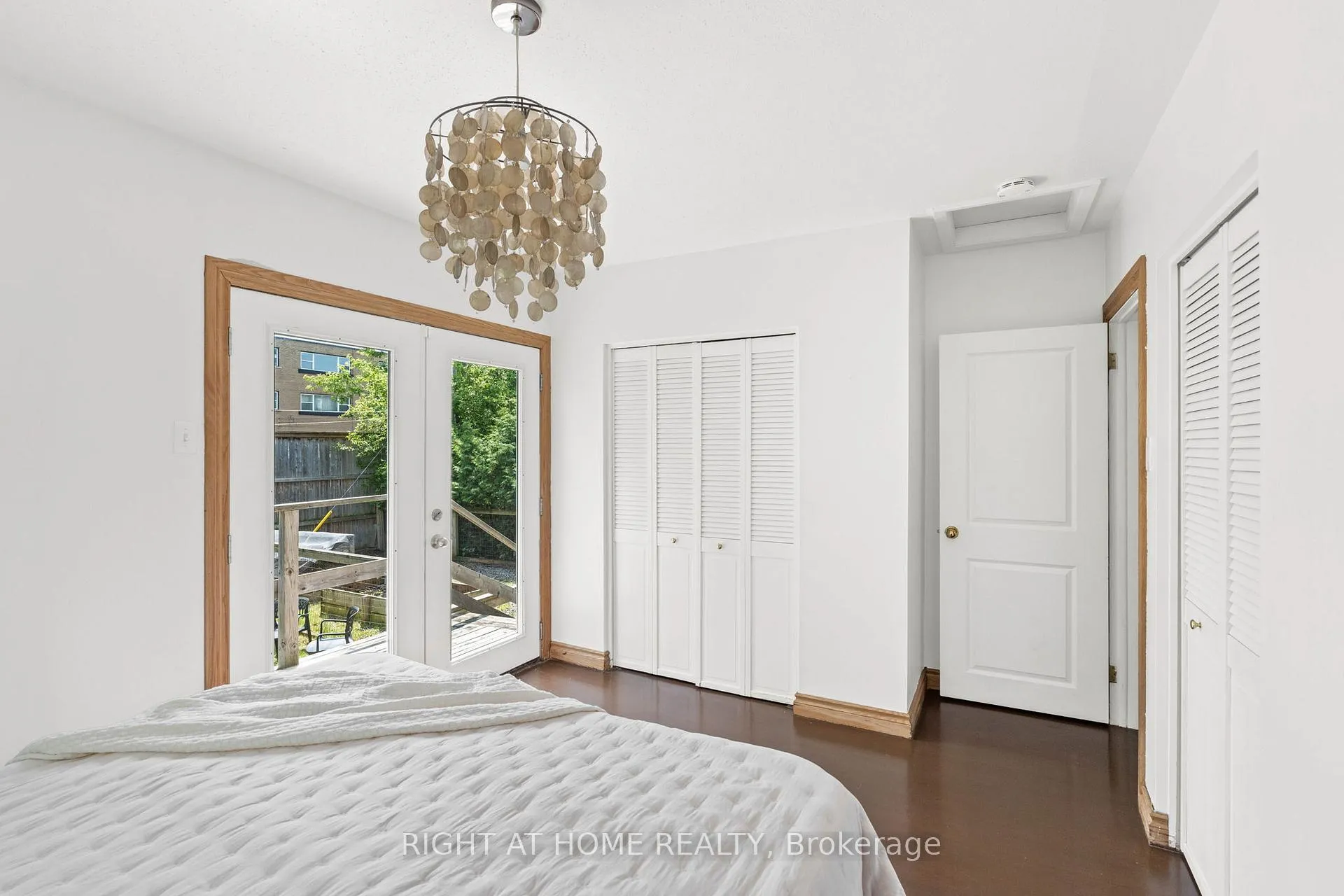 Photo 100 of 690 Coronation Avenue, Ottawa, Riverview Park — HOMEH