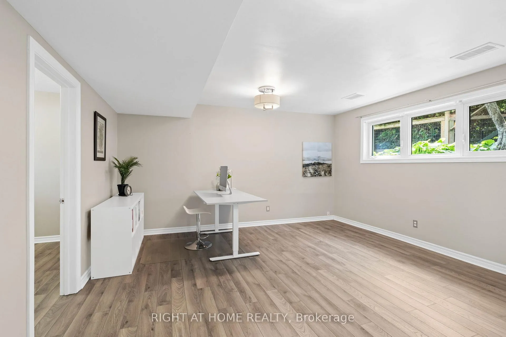 Photo 128 of 690 Coronation Avenue, Ottawa, Riverview Park — HOMEH