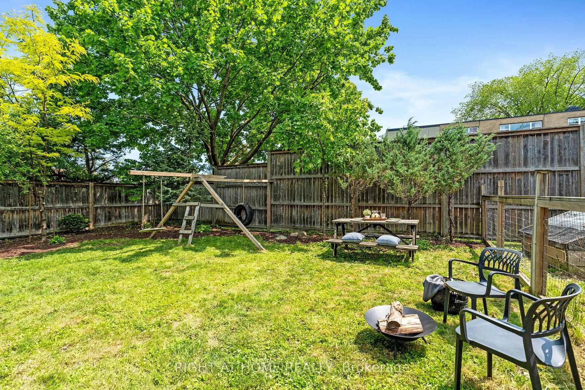 Photo 159 of 690 Coronation Avenue, Ottawa, Riverview Park — HOMEH