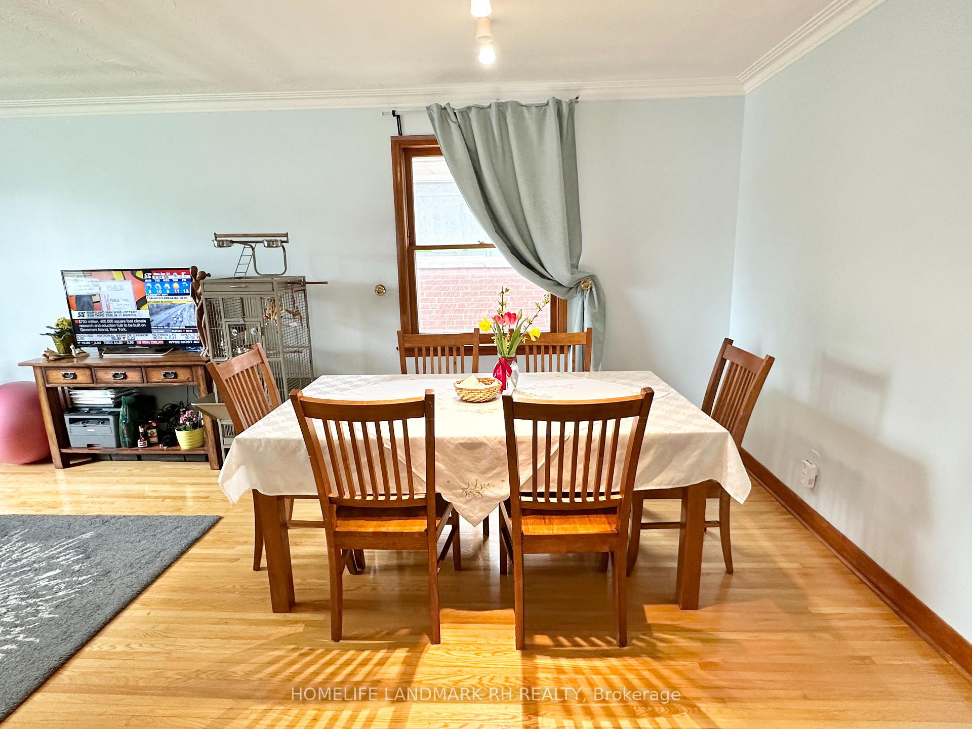 Photo 6 of 11 Bellman Avenue, Etobicoke, Alderwood — HOMEH