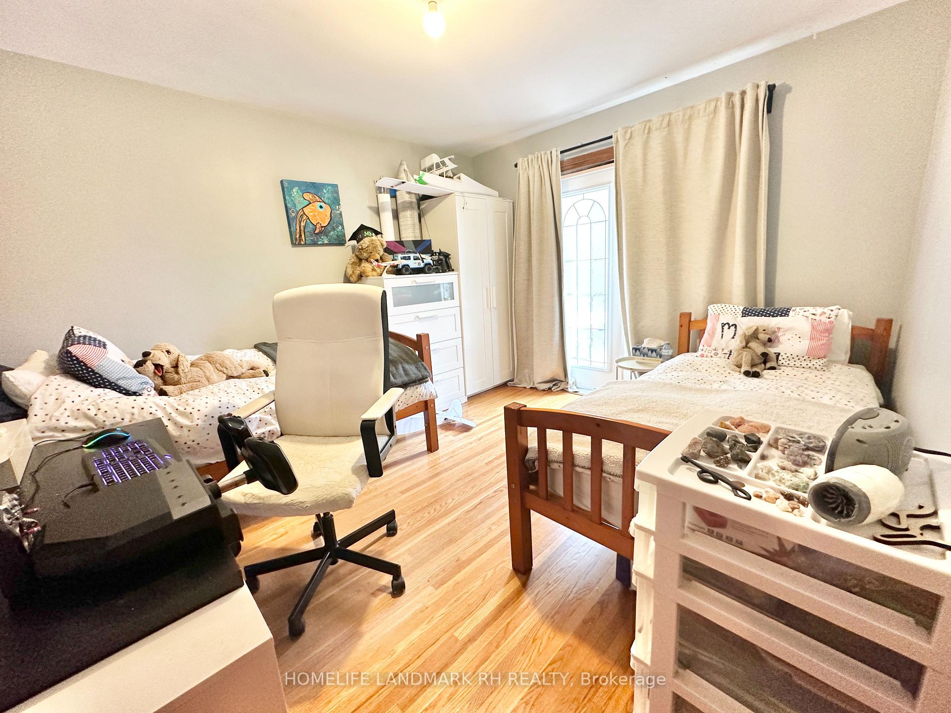 Photo 11 of 11 Bellman Avenue, Etobicoke, Alderwood — HOMEH