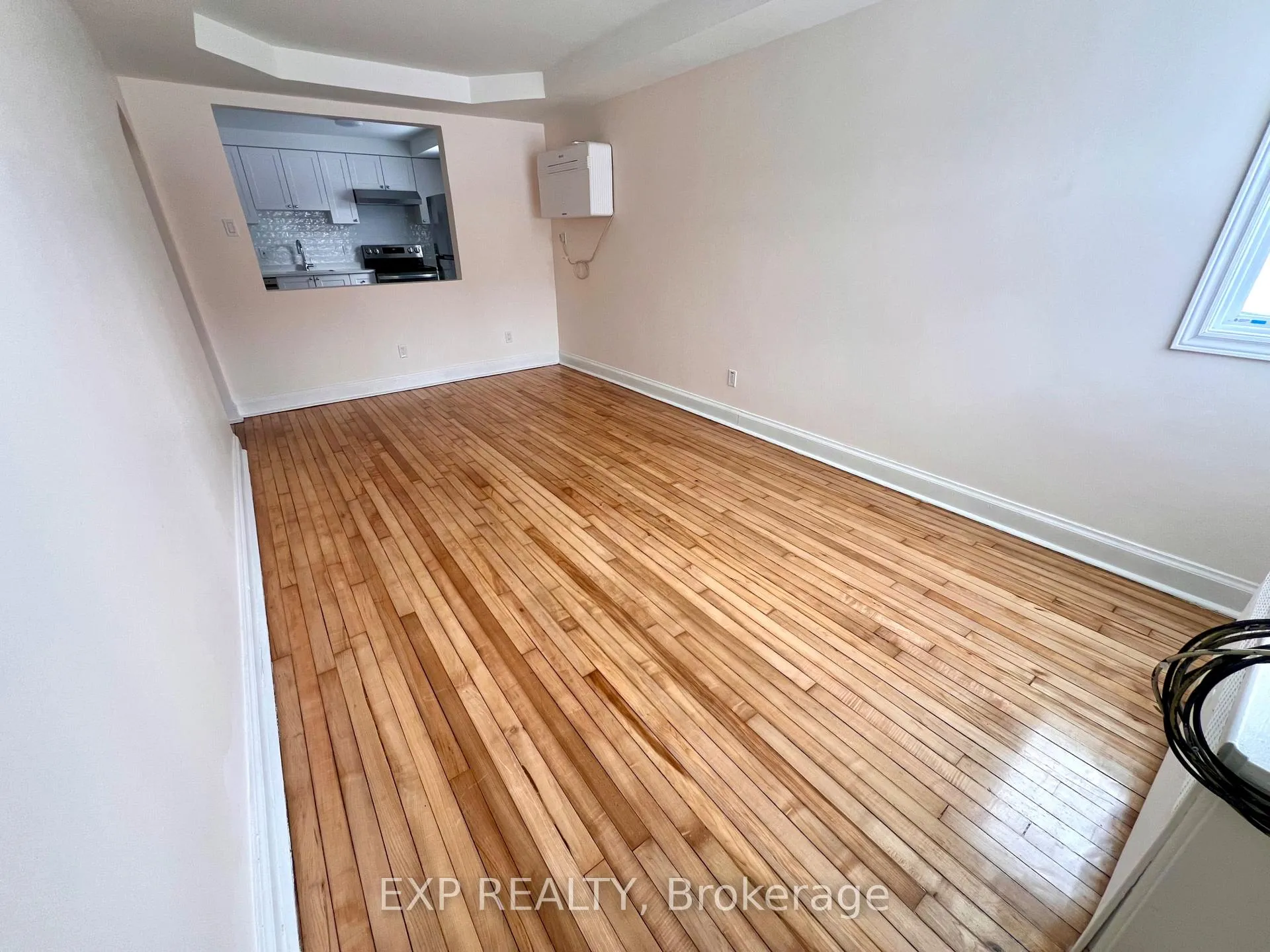 Photo 4 of Unit 2, 75 Holland Avenue, Ottawa, Ottawa West — HOMEH