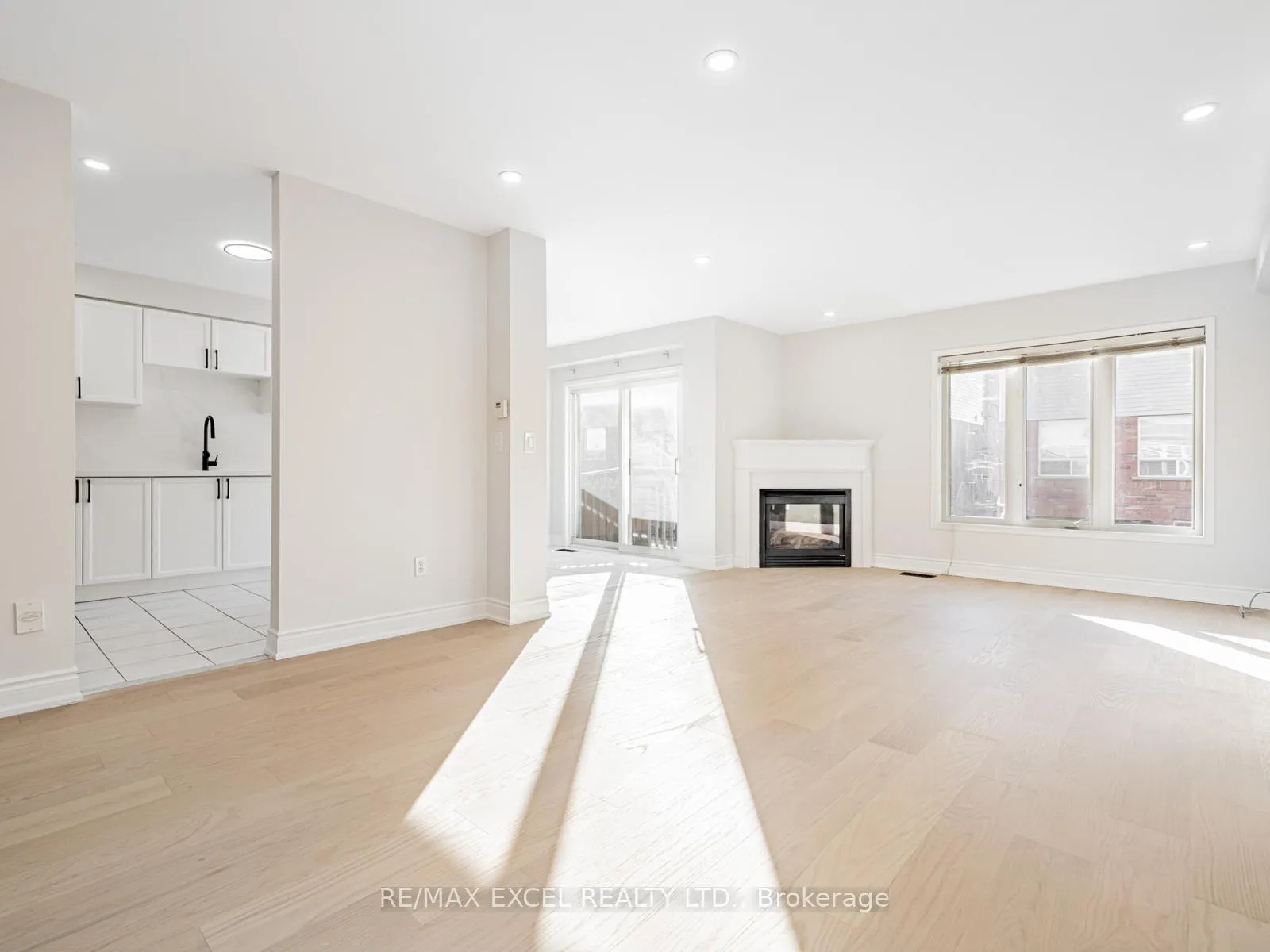 Photo 25 of 105 Millcliff Circle, Aurora, Aurora Grove — HOMEH