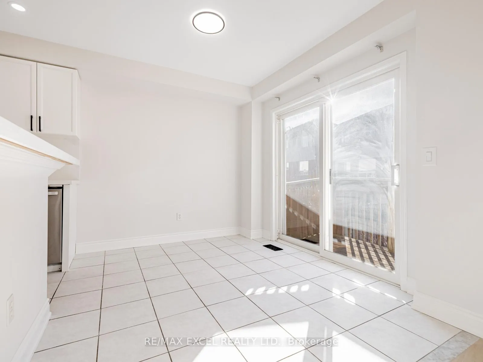 Photo 62 of 105 Millcliff Circle, Aurora, Aurora Grove — HOMEH