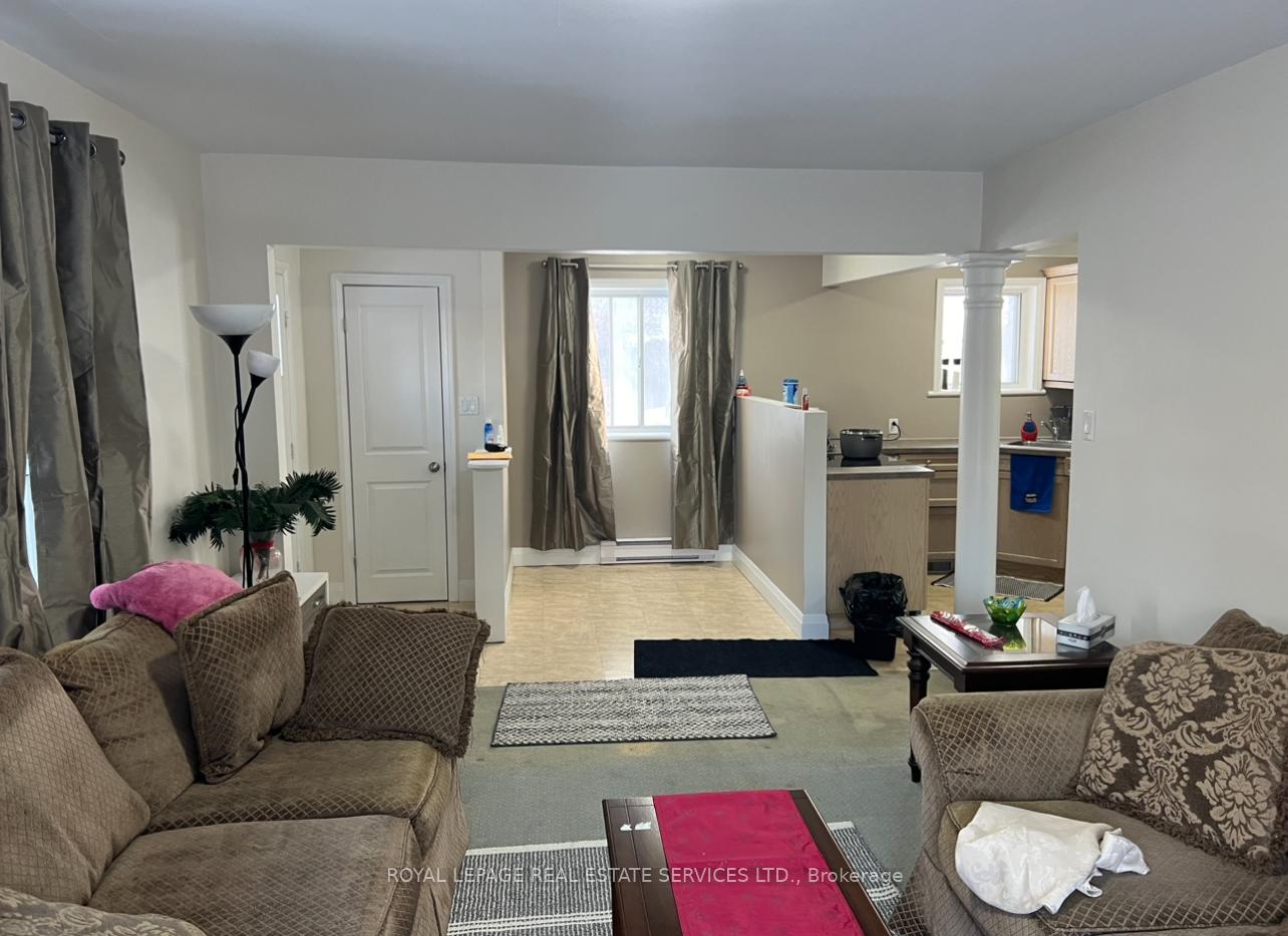 Photo 10 of 2 Dalston Road, Etobicoke, Alderwood — HOMEH