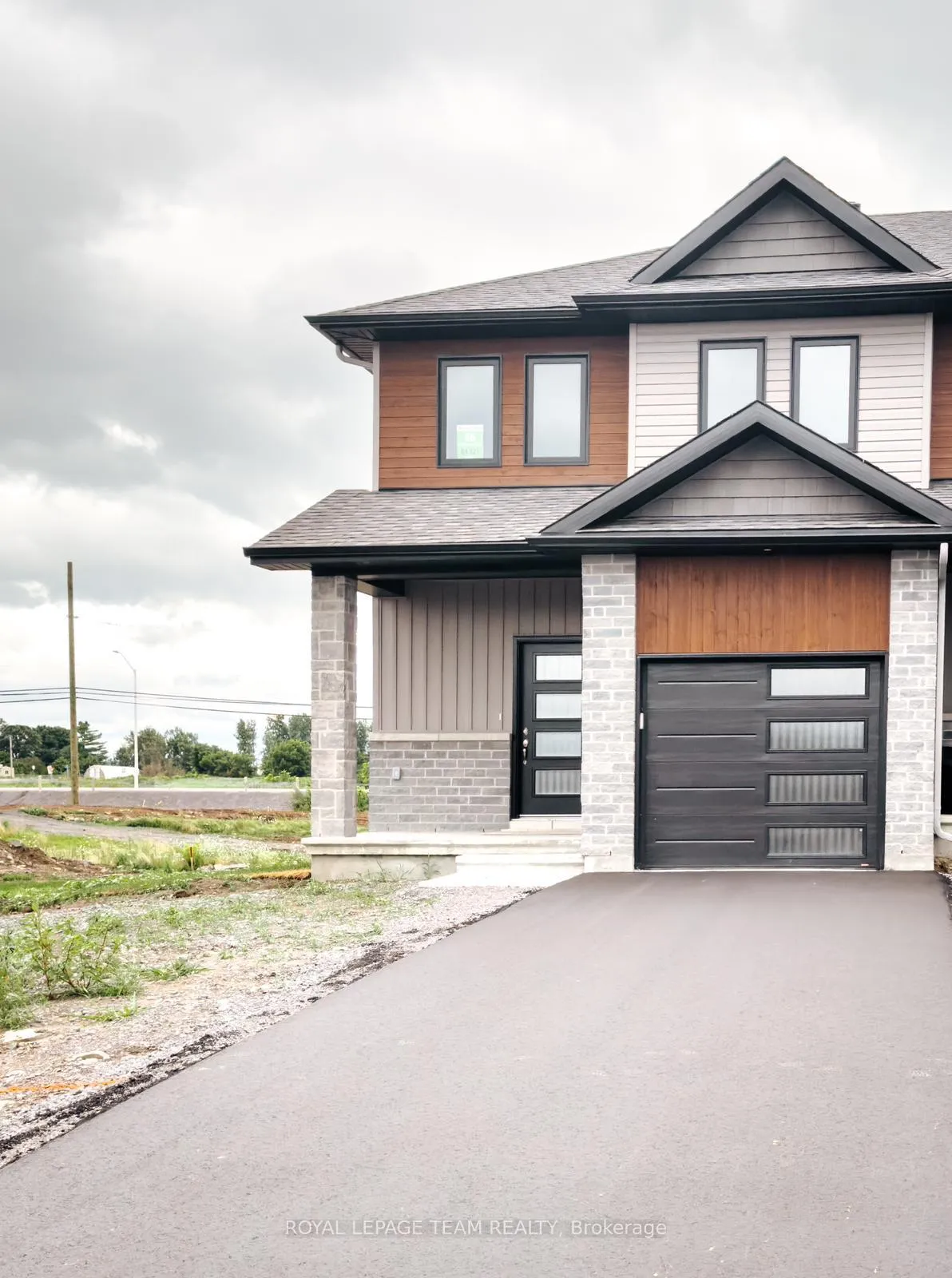 Photo 2 of 86 Morgan Clouthier Way, Arnprior — HOMEH
