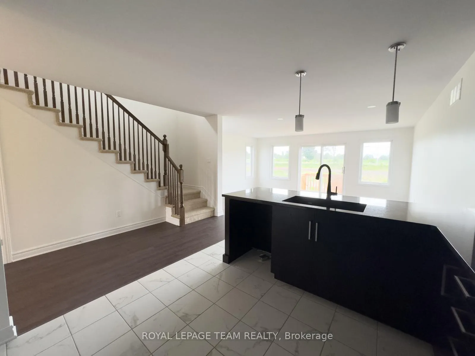 Photo 24 of 86 Morgan Clouthier Way, Arnprior — HOMEH