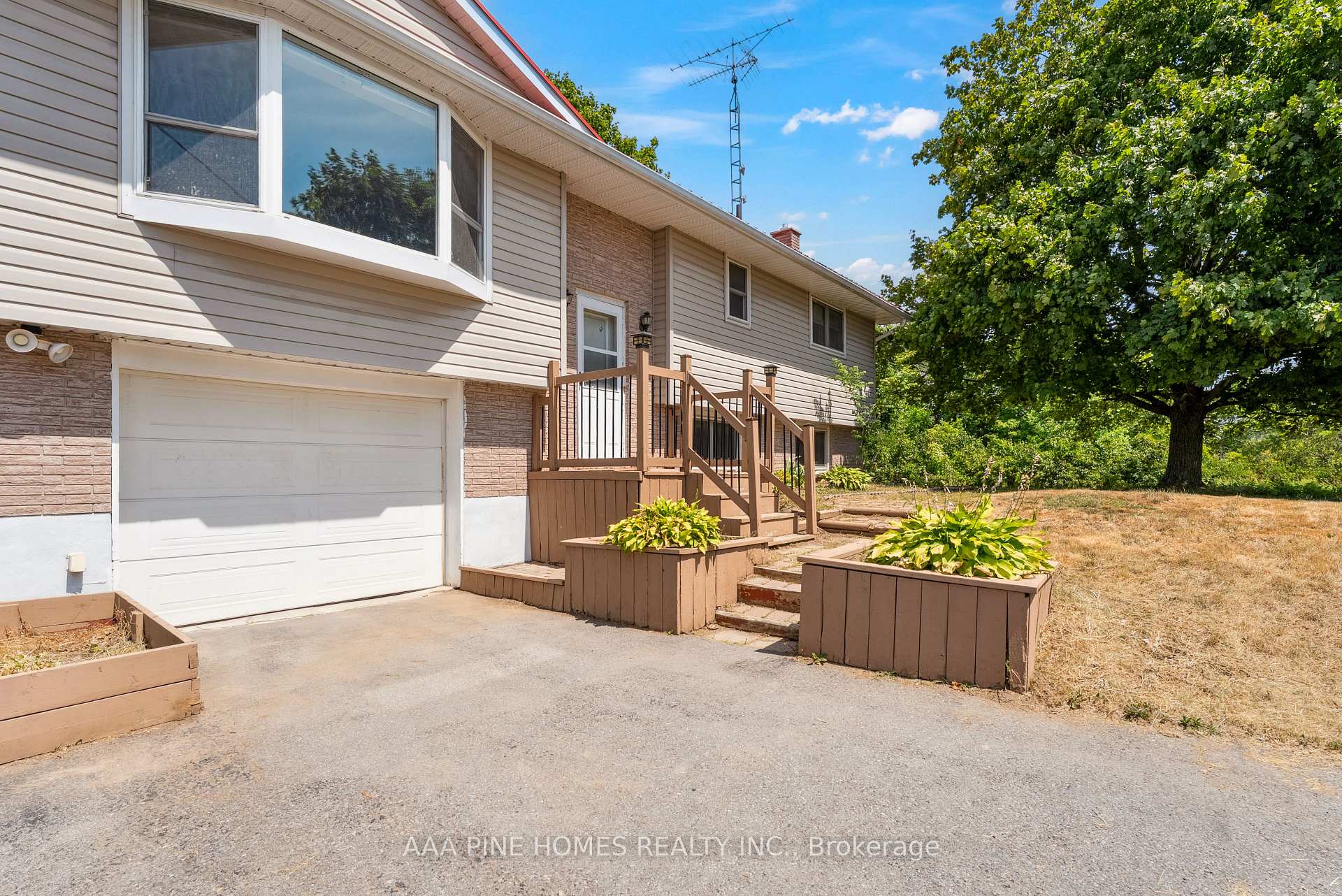 Photo 2 of 3952 Shannonville Road, Tweed, Hungerford (Twp) — HOMEH