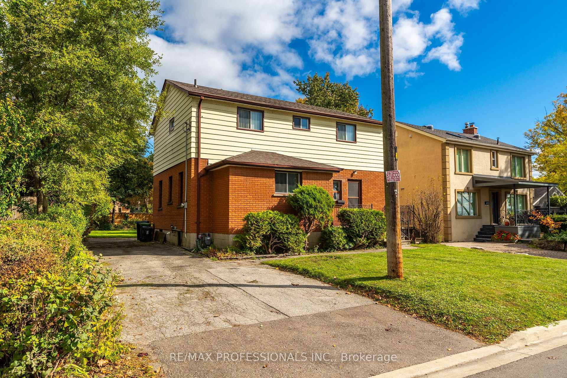 Photo 3 of 9 Thirty Sixth Street, Etobicoke, Long Branch — HOMEH