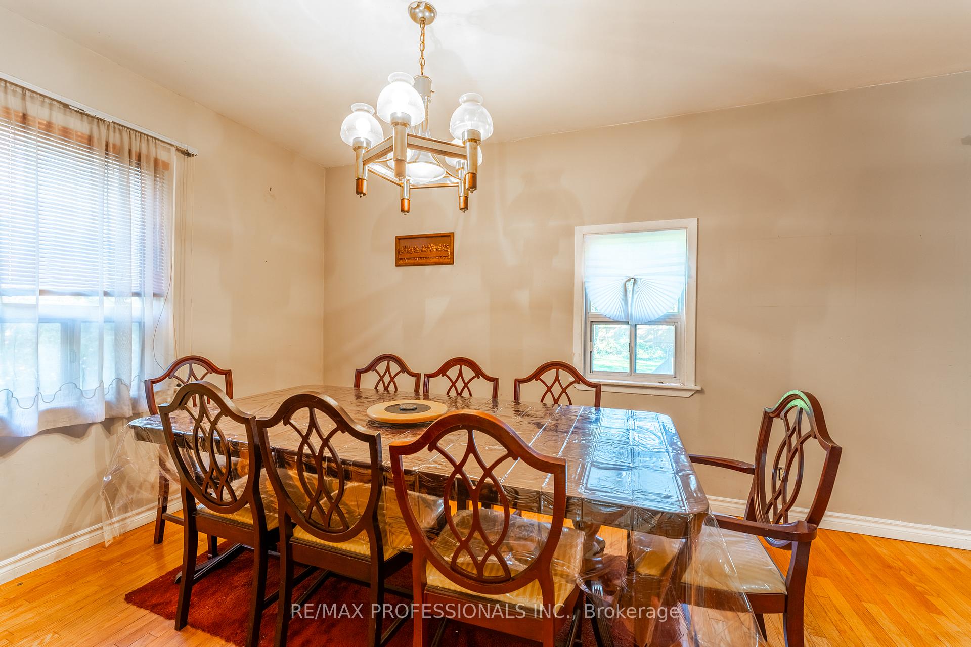 Photo 14 of 9 Thirty Sixth Street, Etobicoke, Long Branch — HOMEH
