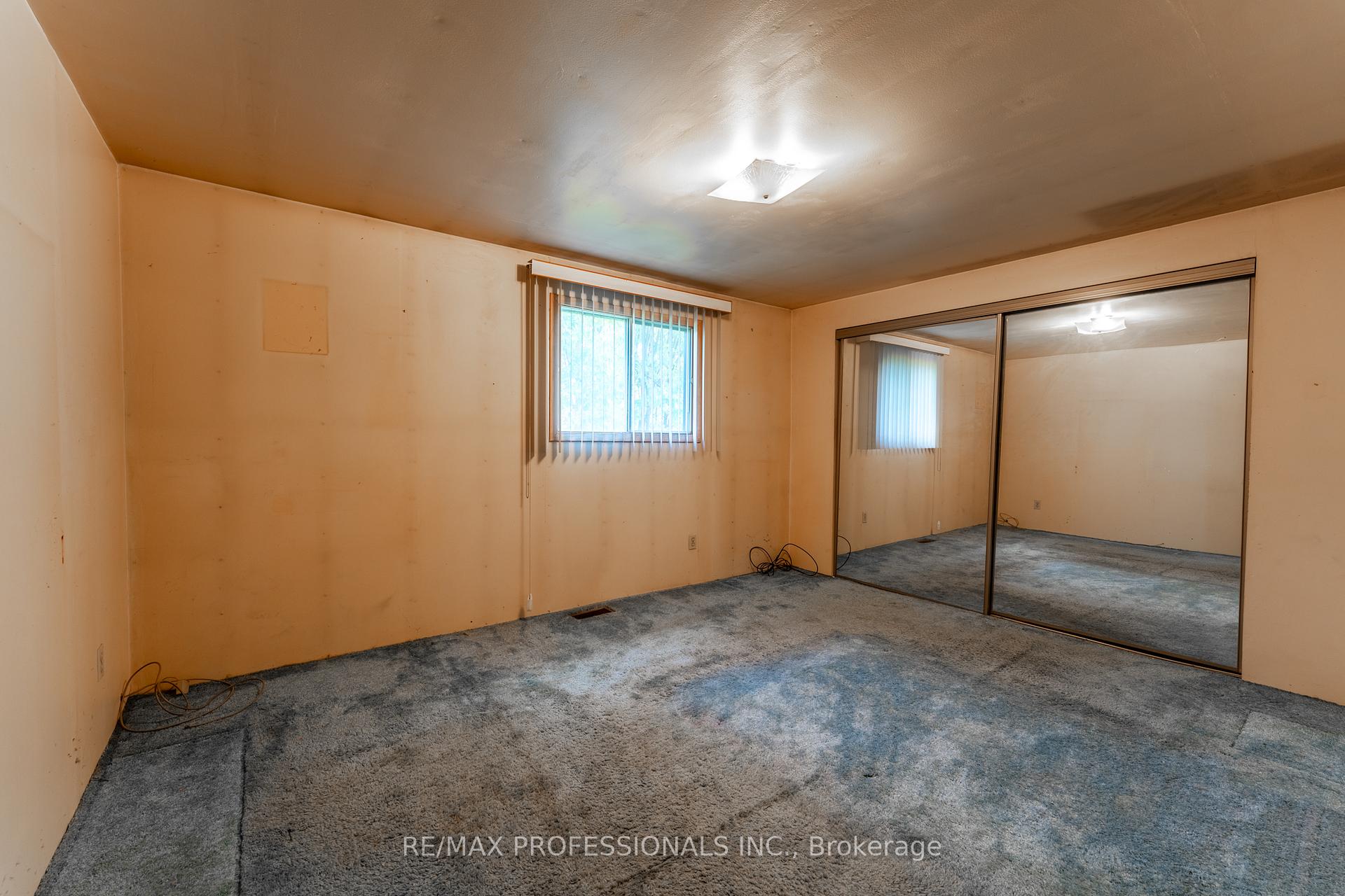 Photo 23 of 9 Thirty Sixth Street, Etobicoke, Long Branch — HOMEH