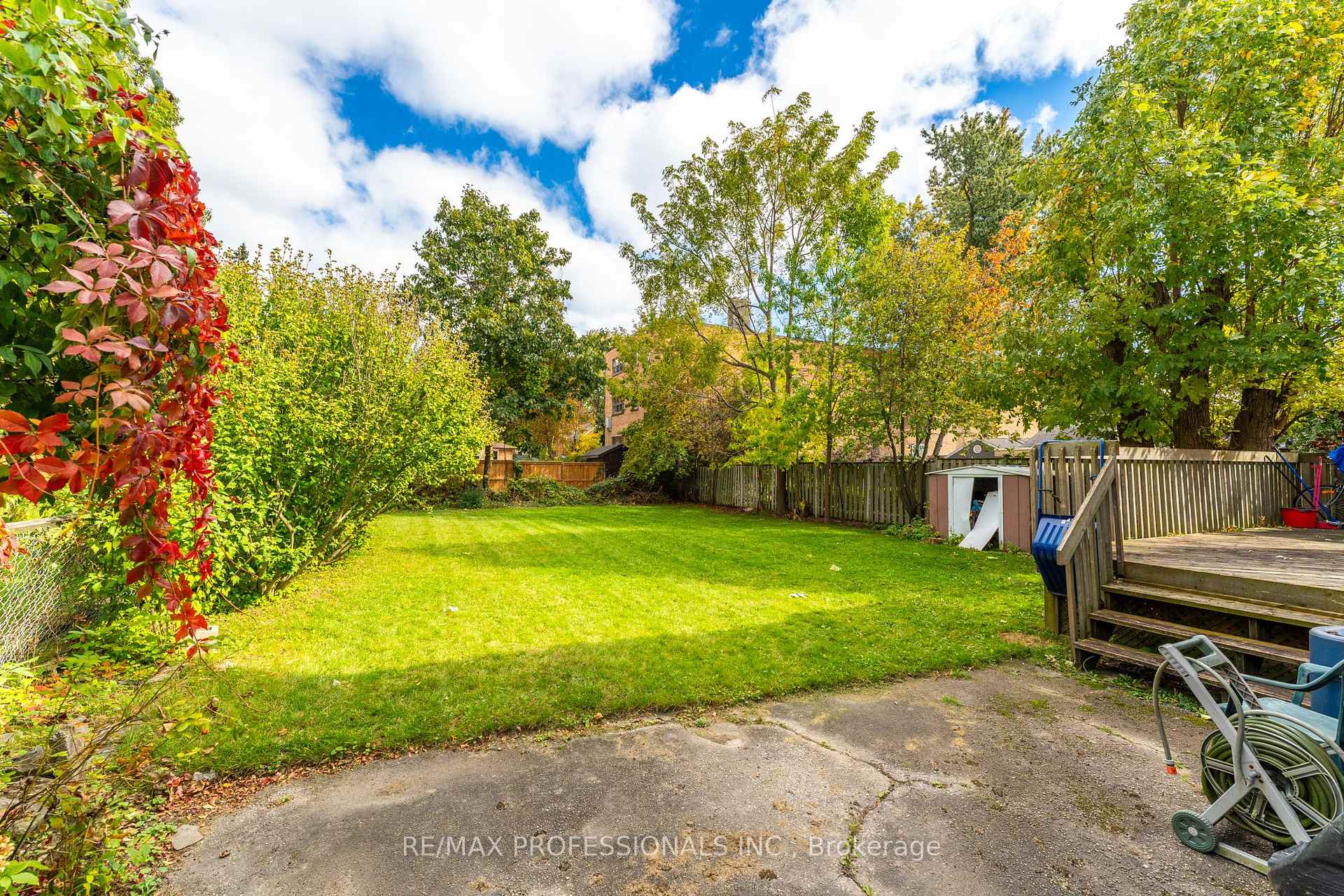 Photo 26 of 9 Thirty Sixth Street, Etobicoke, Long Branch — HOMEH
