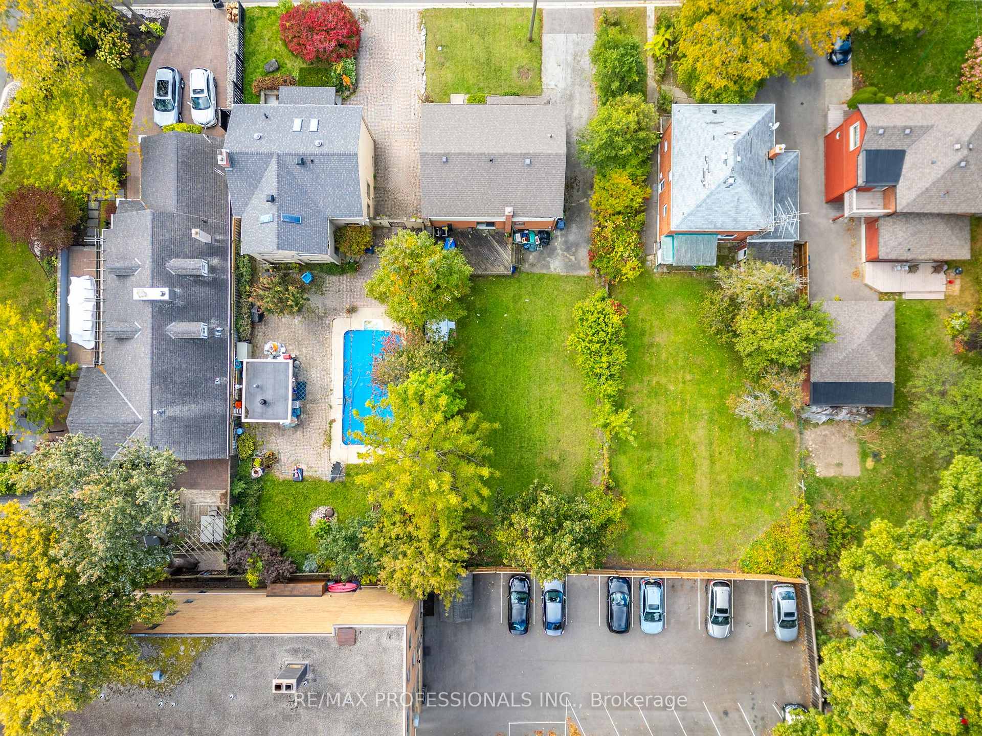 Photo 31 of 9 Thirty Sixth Street, Etobicoke, Long Branch — HOMEH