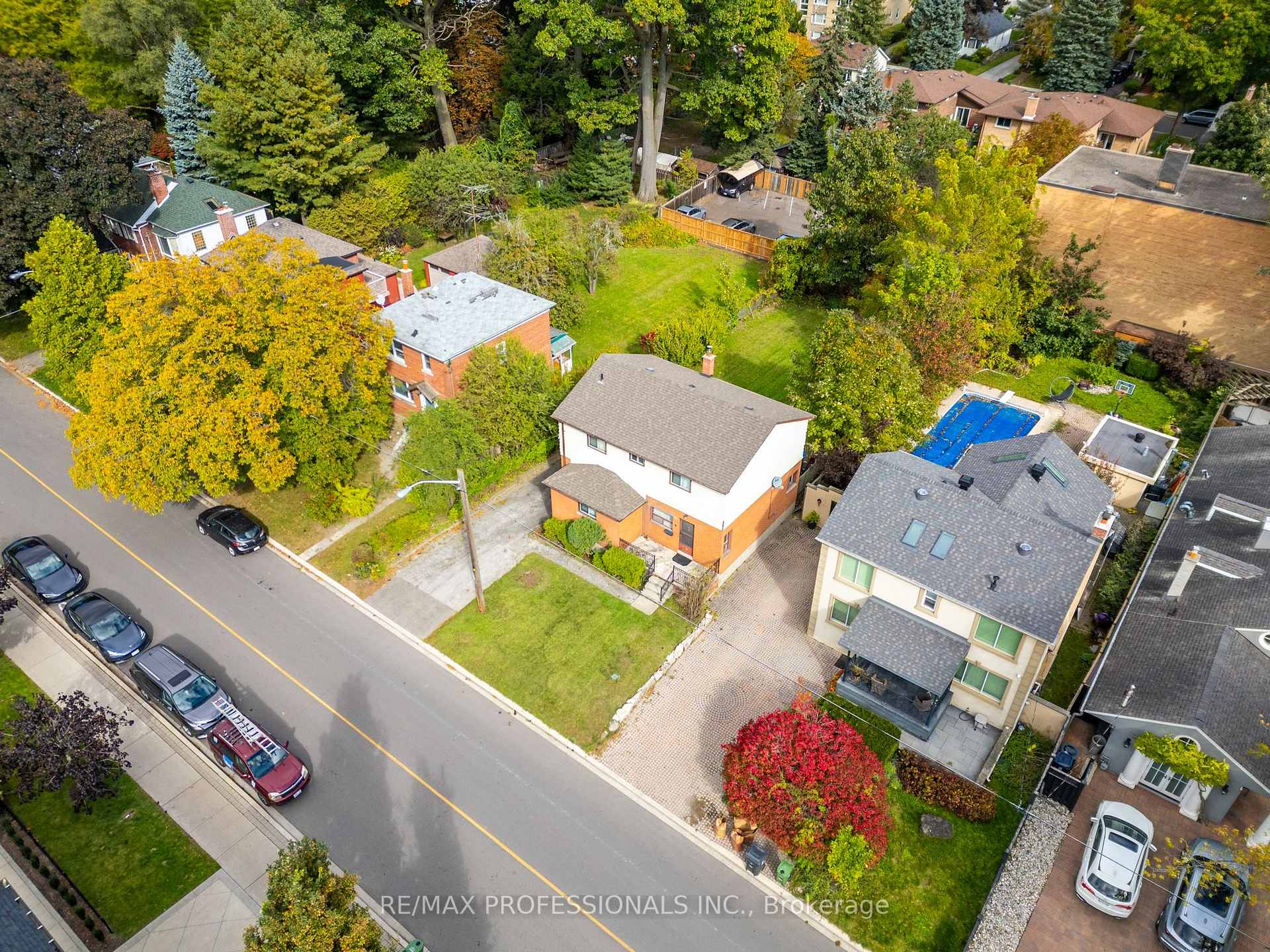 Photo 33 of 9 Thirty Sixth Street, Etobicoke, Long Branch — HOMEH