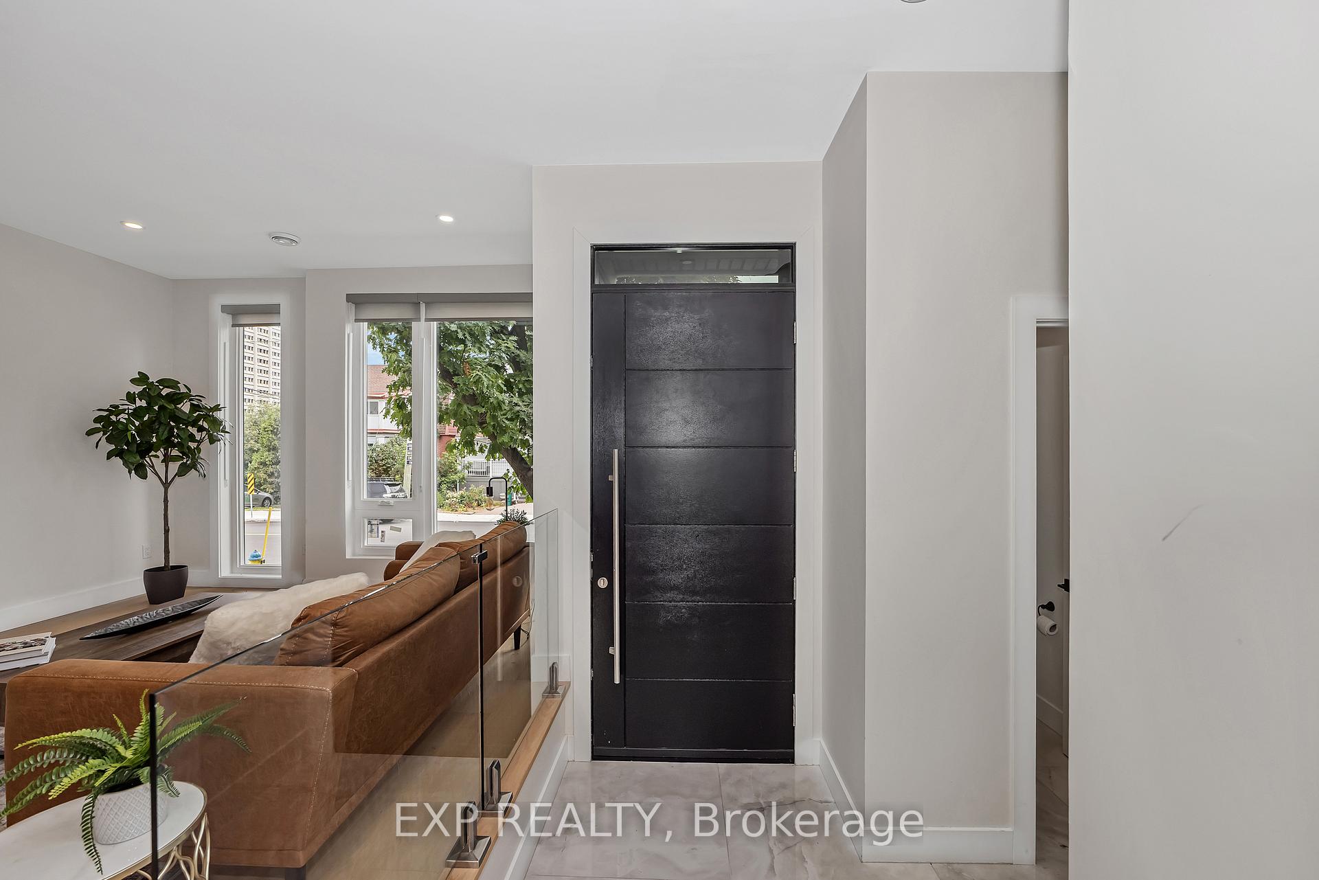 Photo 4 of Unit 1, 4A Huron Avenue N, Ottawa, Ottawa West — HOMEH