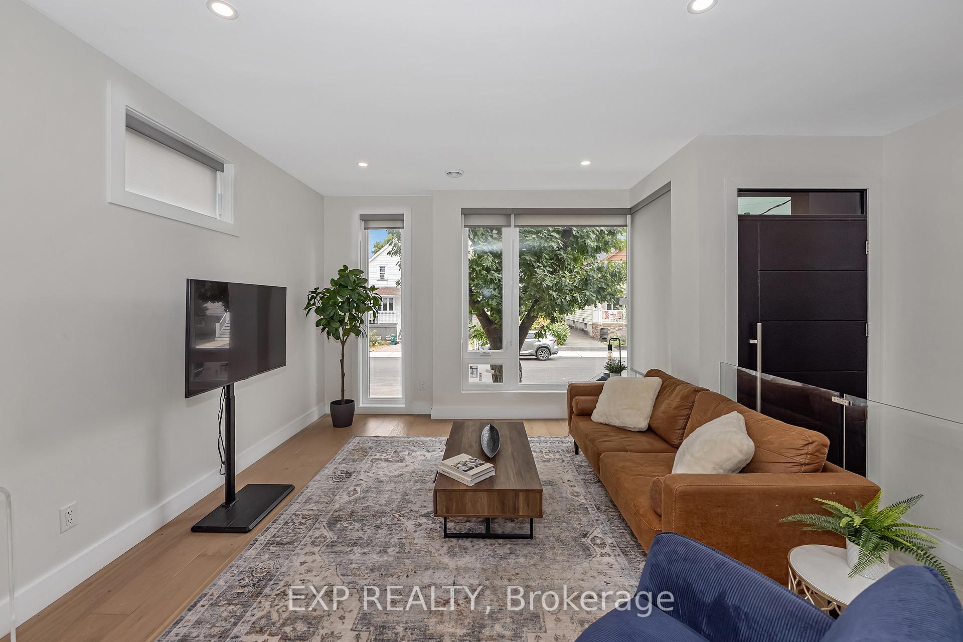 Photo 5 of Unit 1, 4A Huron Avenue N, Ottawa, Ottawa West — HOMEH