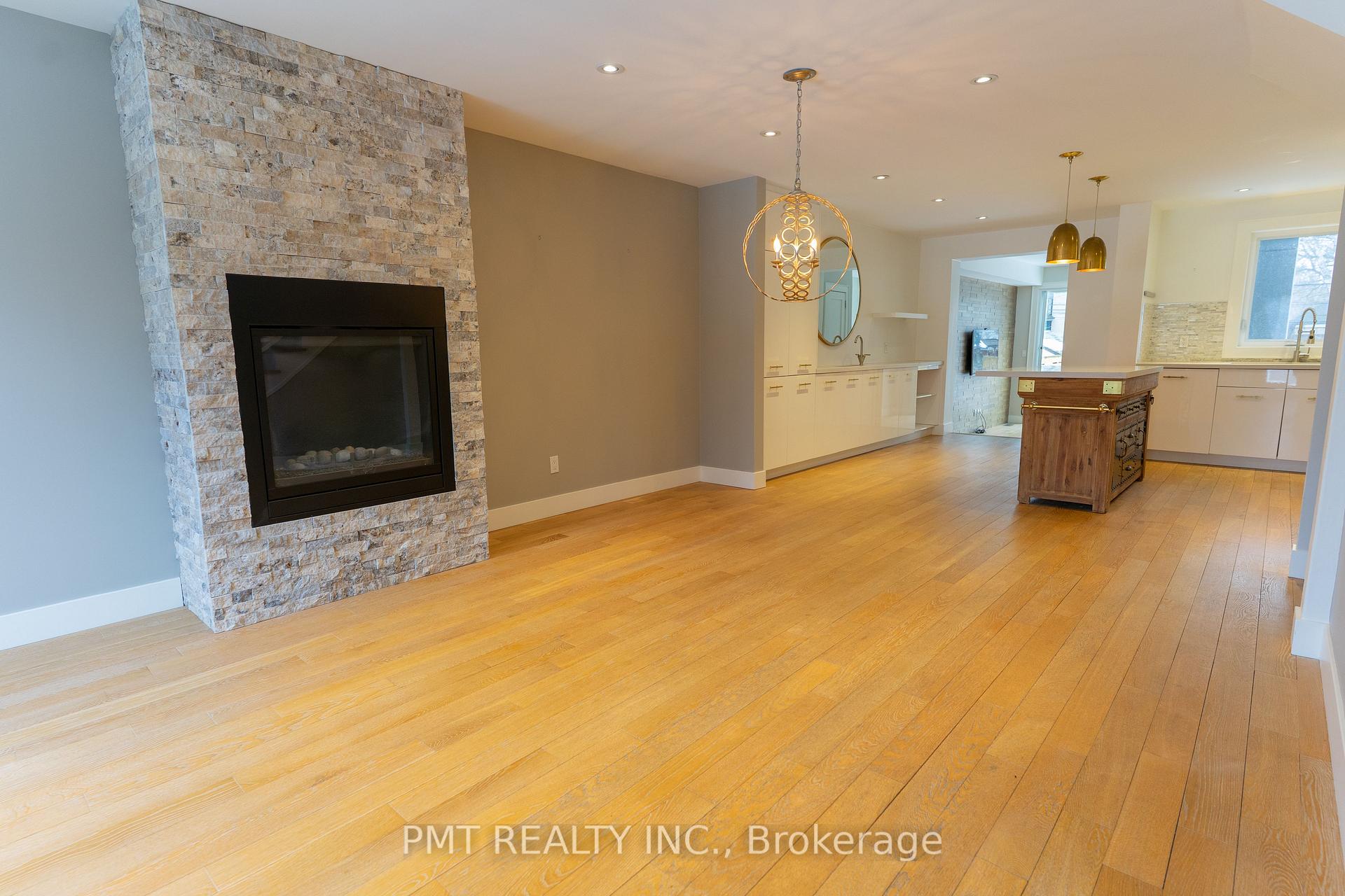 Photo 5 of 64 Thirty Sixth Street, Etobicoke, Long Branch — HOMEH