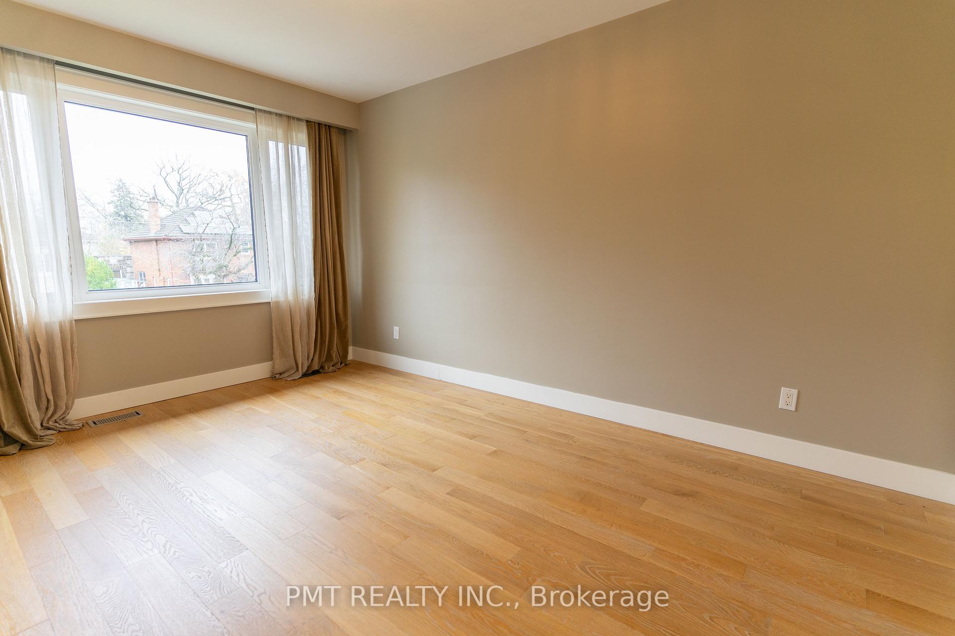 Photo 20 of 64 Thirty Sixth Street, Etobicoke, Long Branch — HOMEH