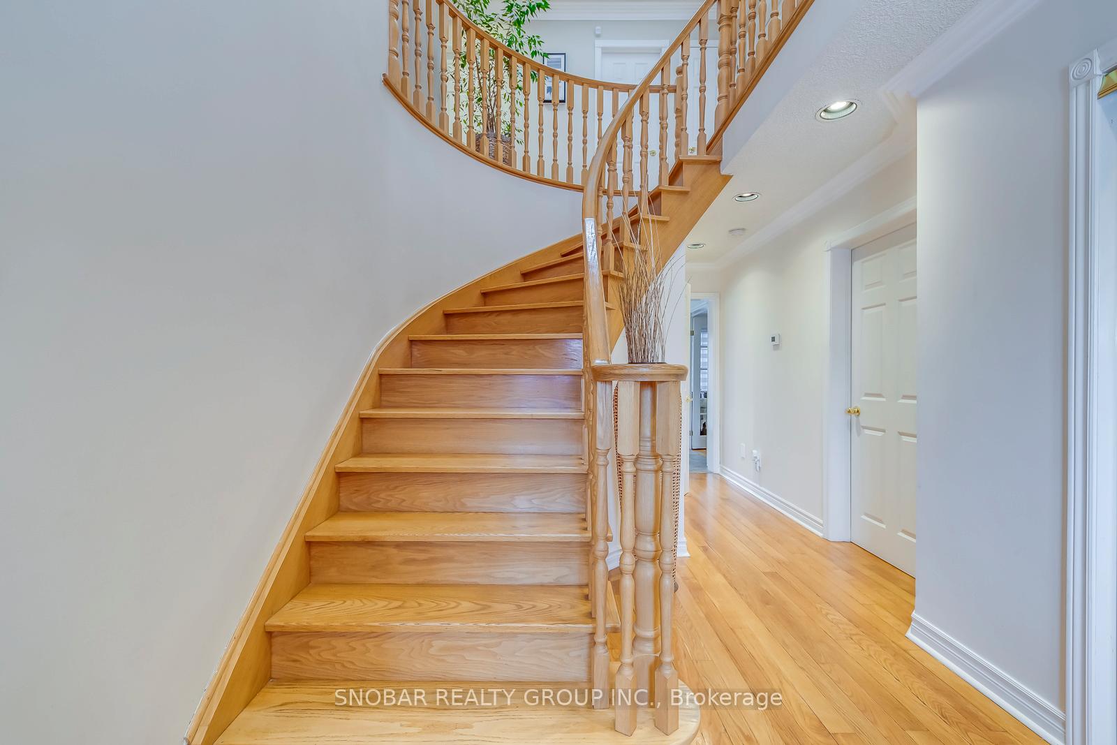 Photo 18 of 214 Gamma Street, Etobicoke, Alderwood — HOMEH