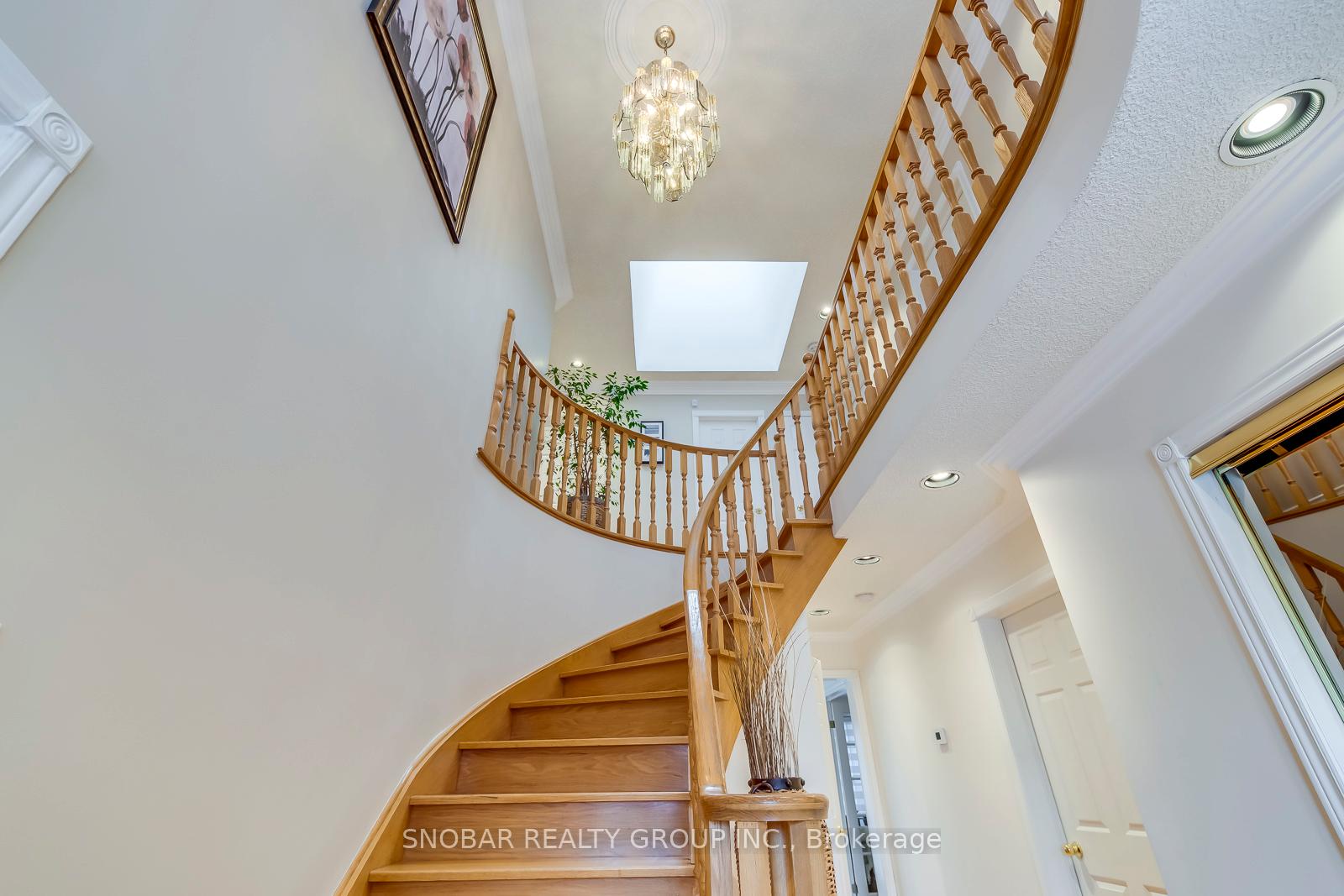 Photo 19 of 214 Gamma Street, Etobicoke, Alderwood — HOMEH