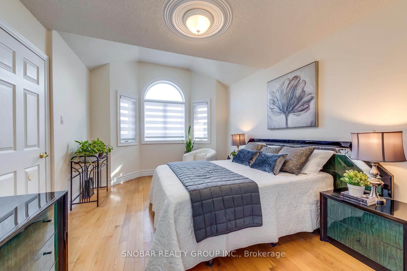 Photo 22 of 214 Gamma Street, Etobicoke, Alderwood — HOMEH