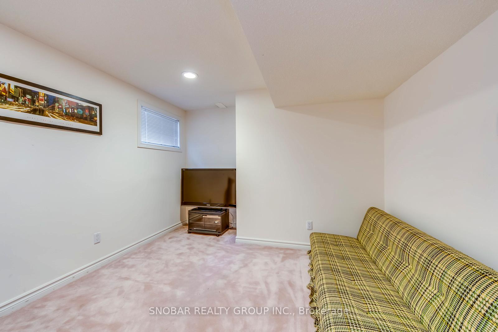 Photo 34 of 214 Gamma Street, Etobicoke, Alderwood — HOMEH