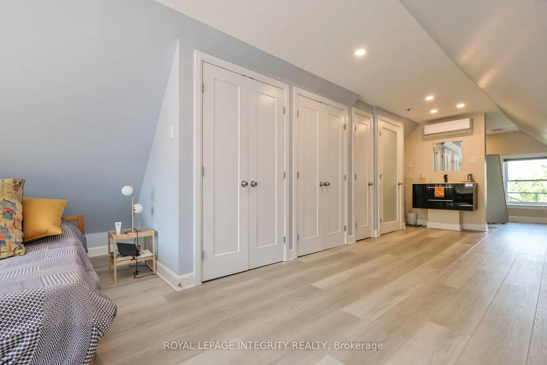 Photo 10 of 93 Hamilton Avenue N, Ottawa, Ottawa West — HOMEH
