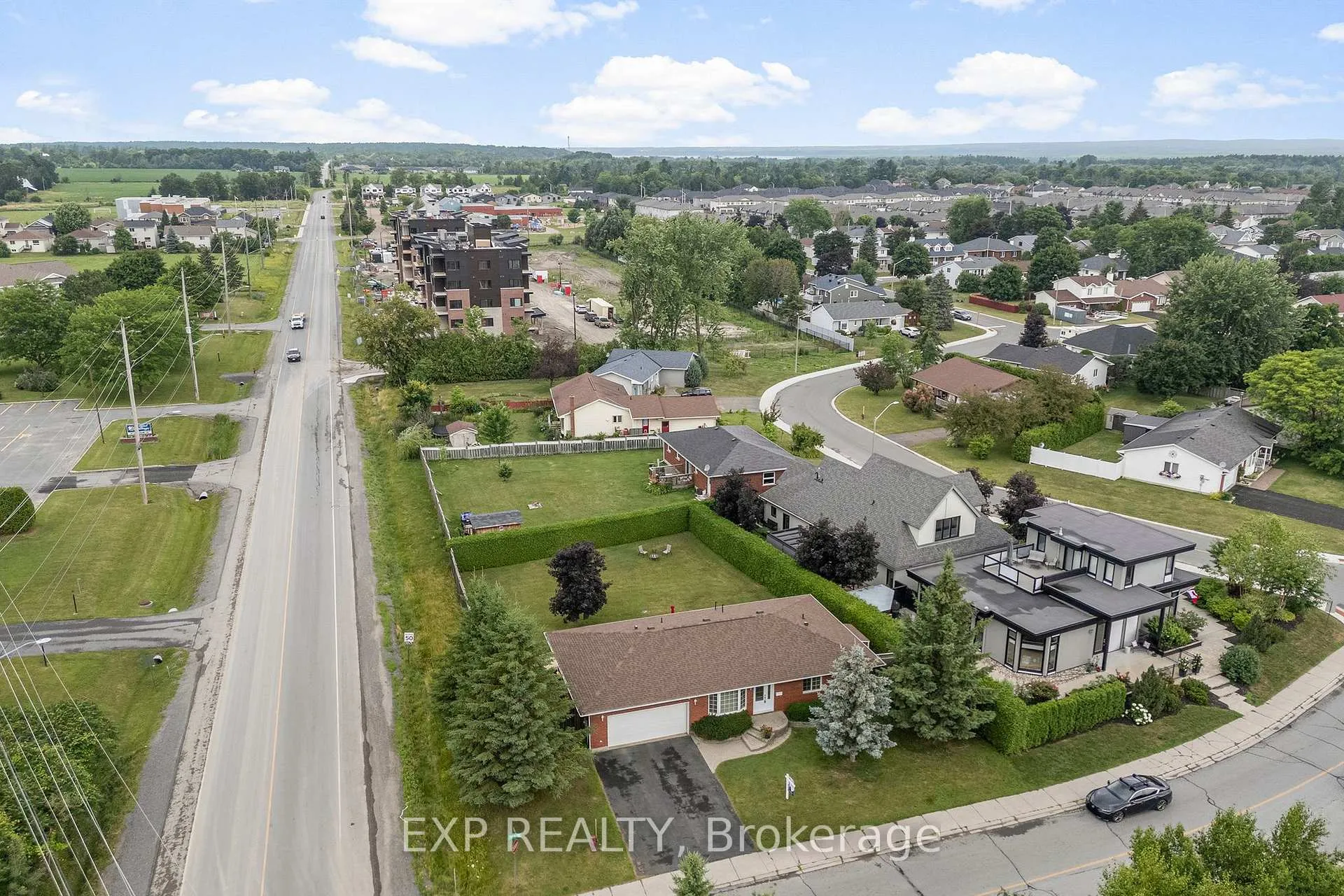 Photo 263 of 265 Allan Drive, Arnprior — HOMEH
