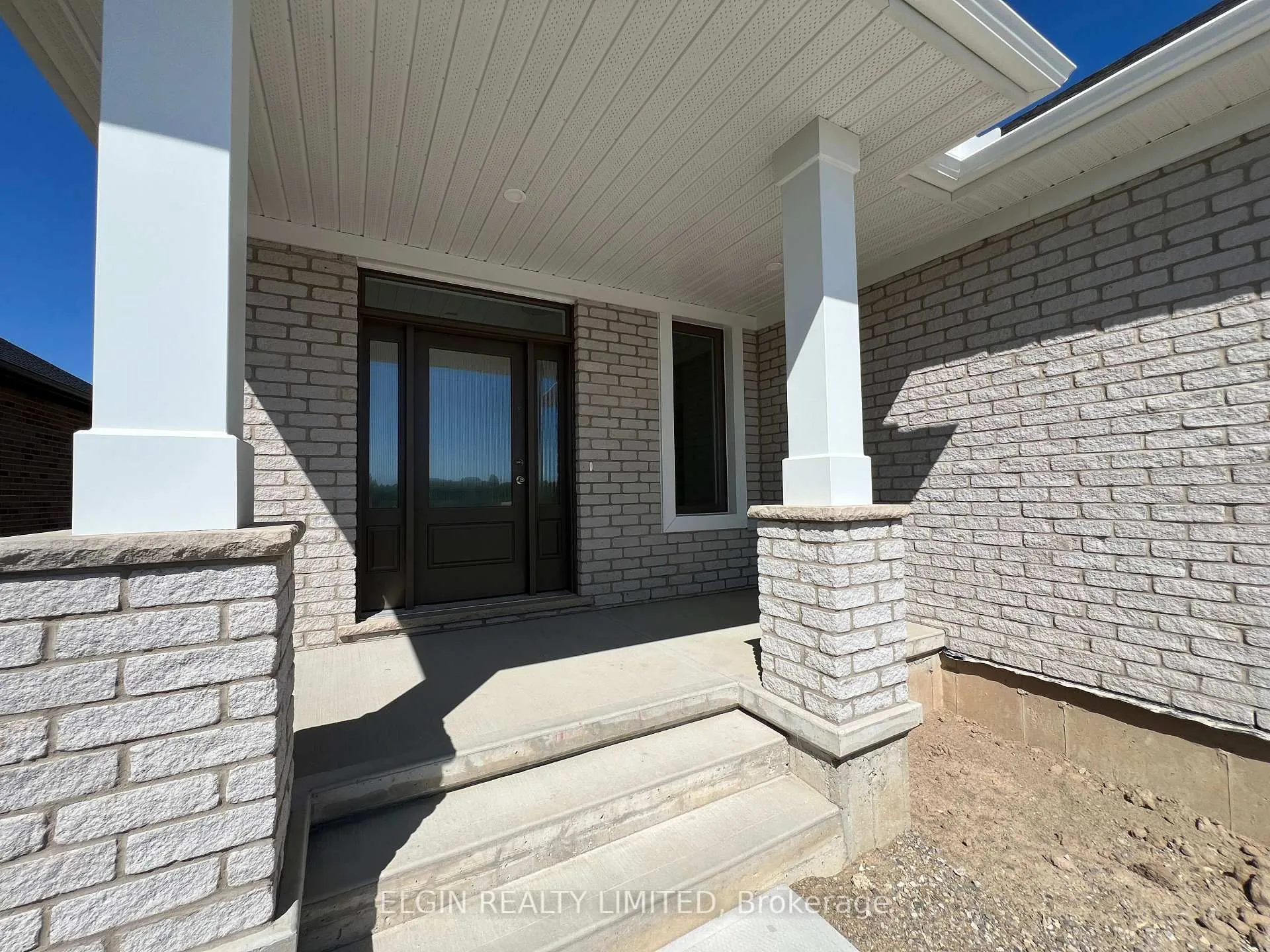 Photo 2 of 45 Hemlock Crescent, Aylmer — HOMEH