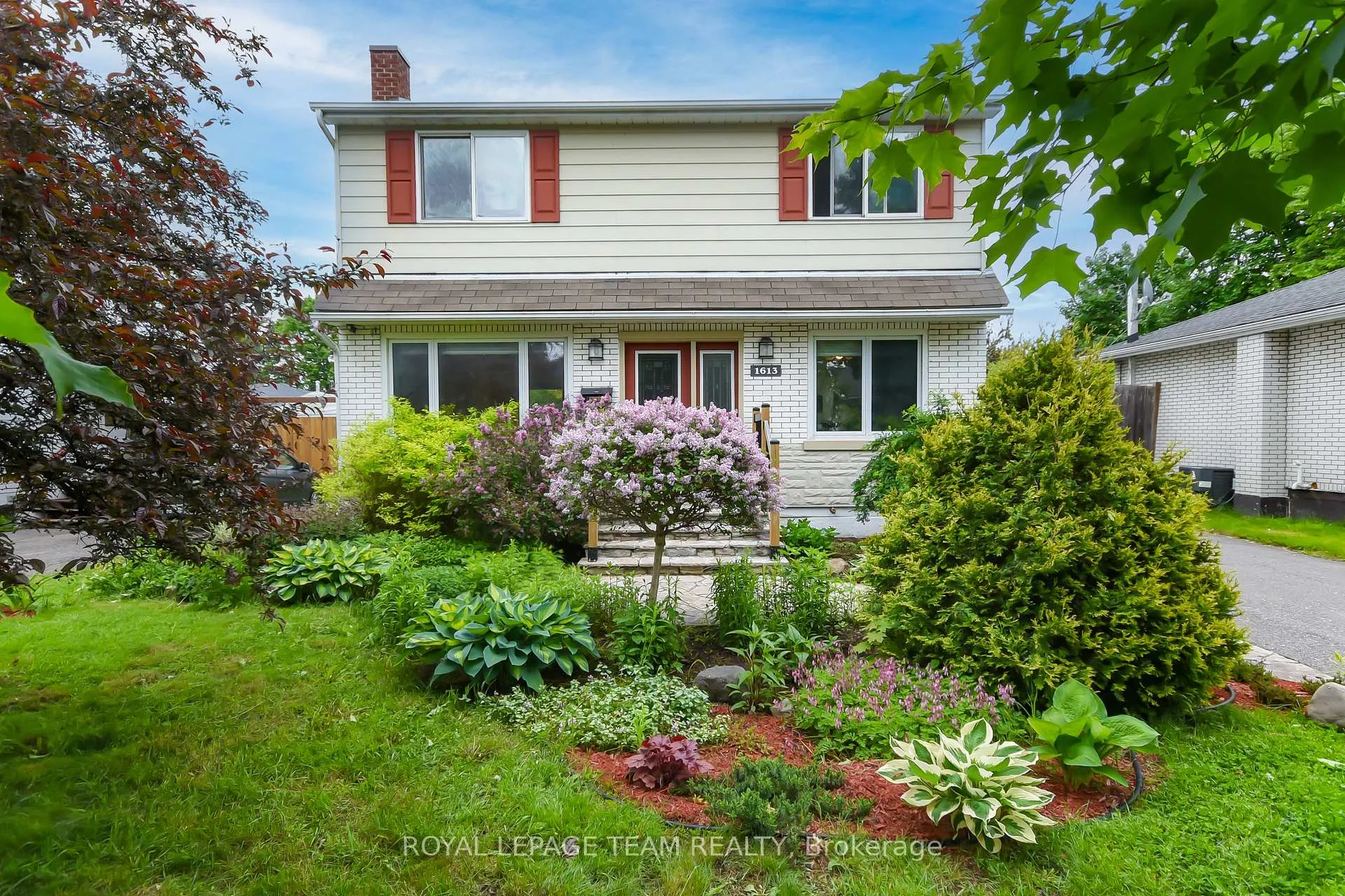 Photo 1 of 1613 Digby Street, Ottawa, Riverview Park — HOMEH