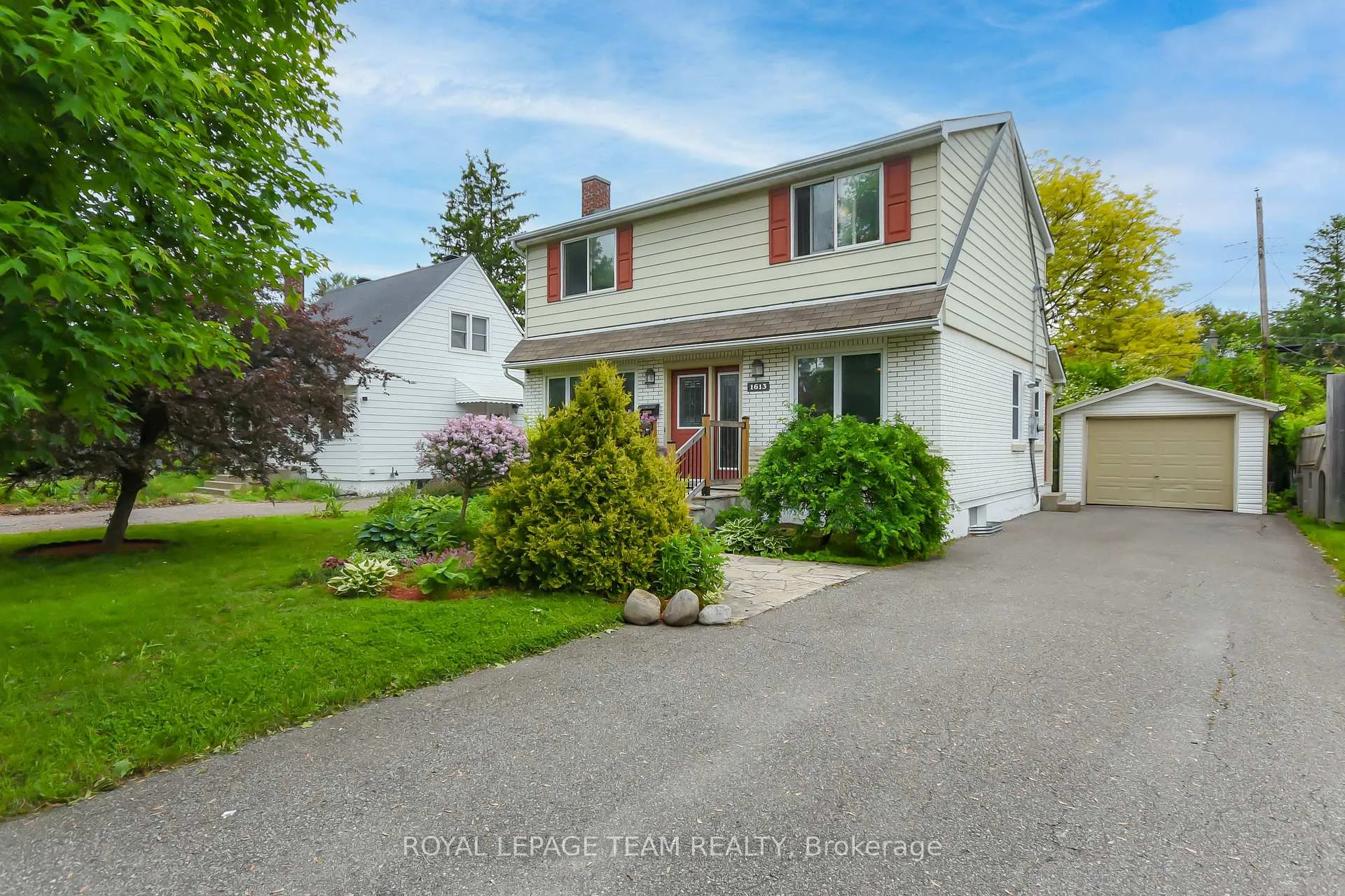 Photo 22 of 1613 Digby Street, Ottawa, Riverview Park — HOMEH